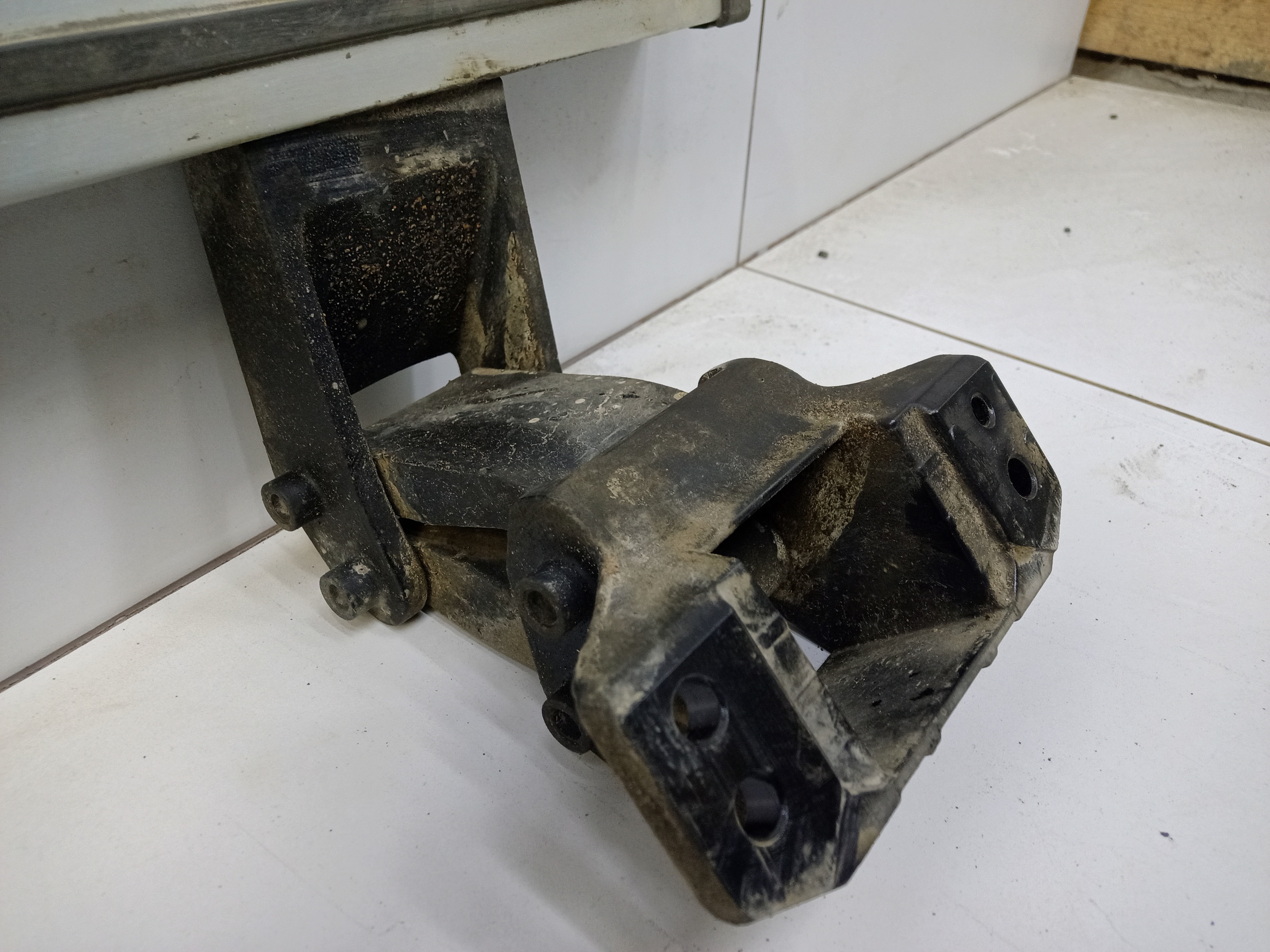 Подножка порога правого Tank 500