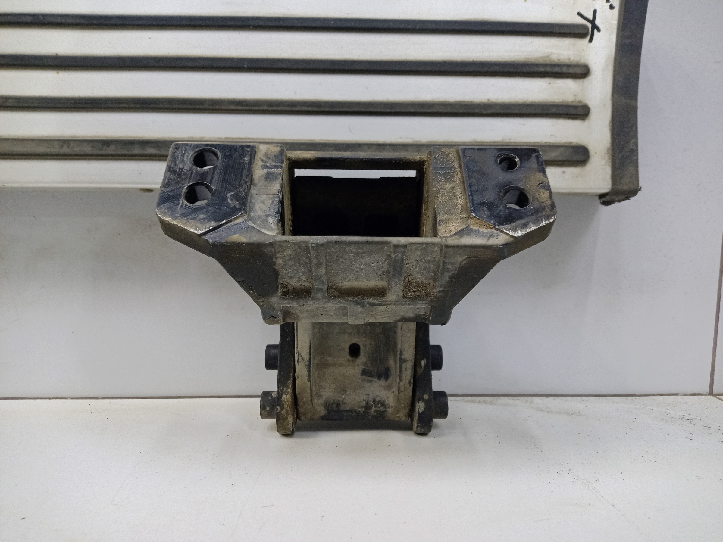 Подножка порога правого Tank 500