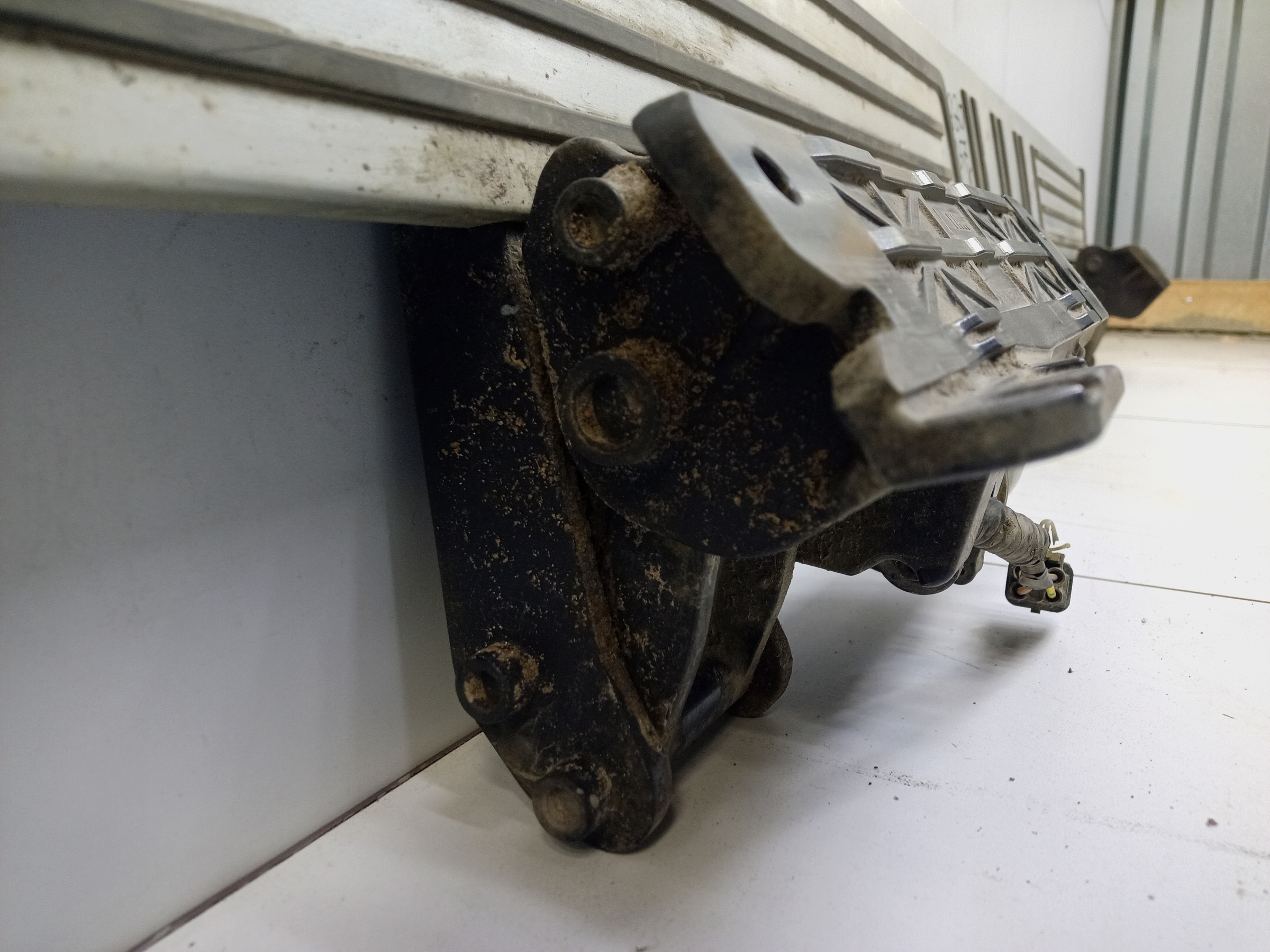 Подножка порога правого Tank 500