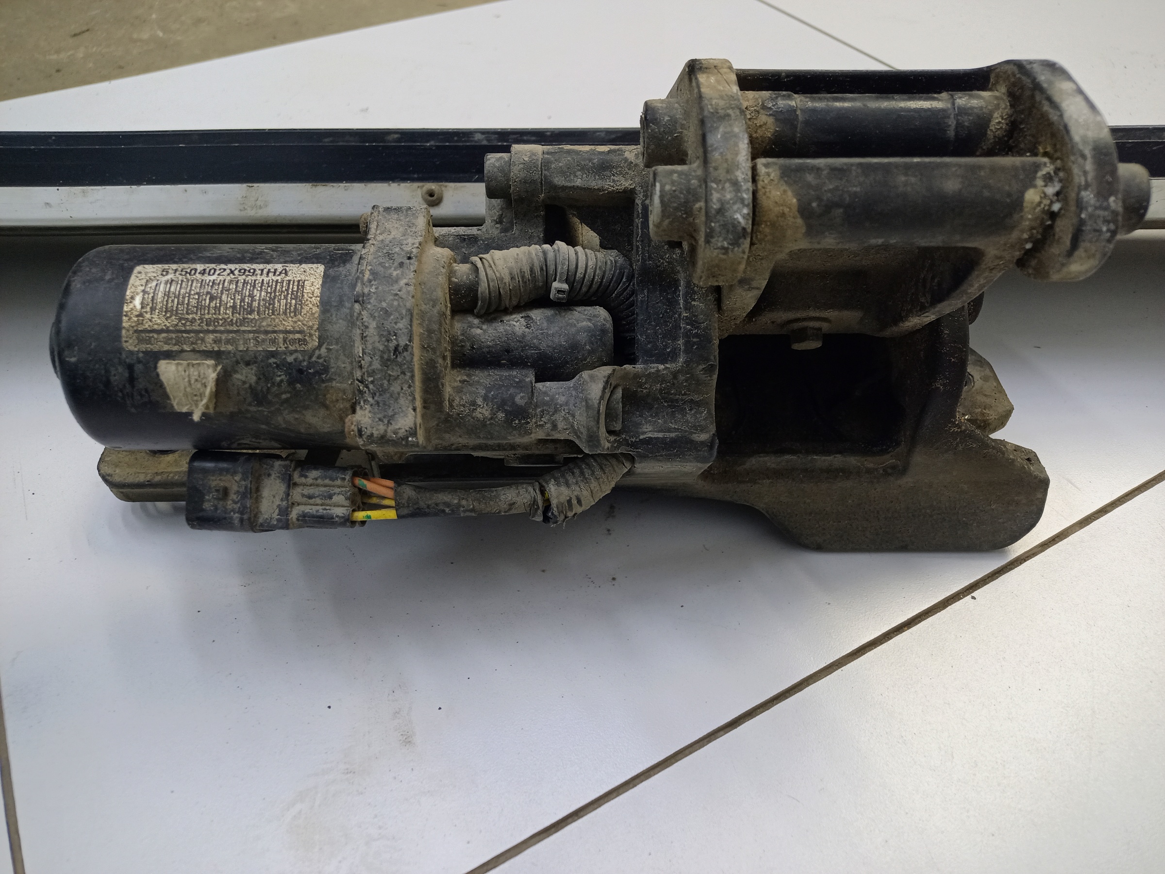 Подножка порога правого Tank 500