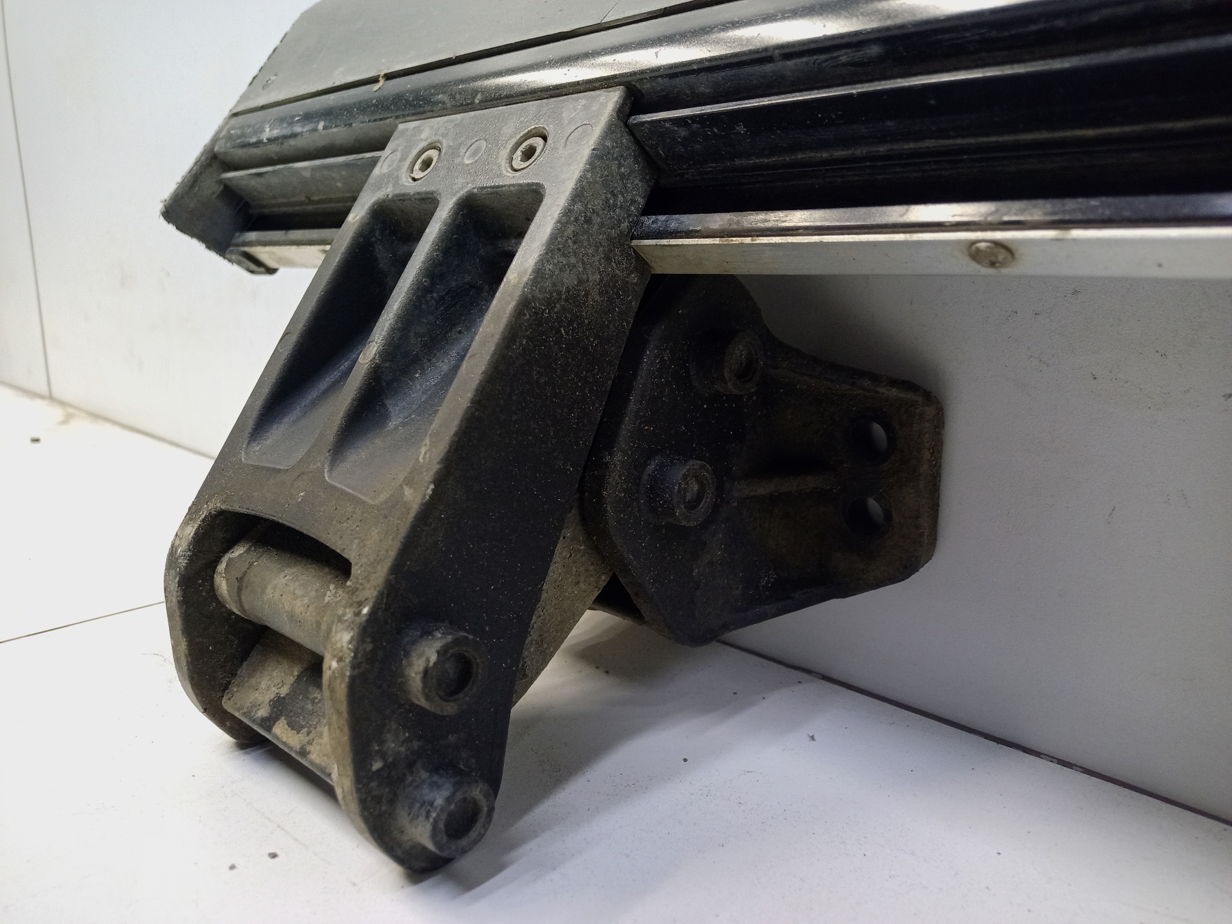 Подножка порога правого Tank 500