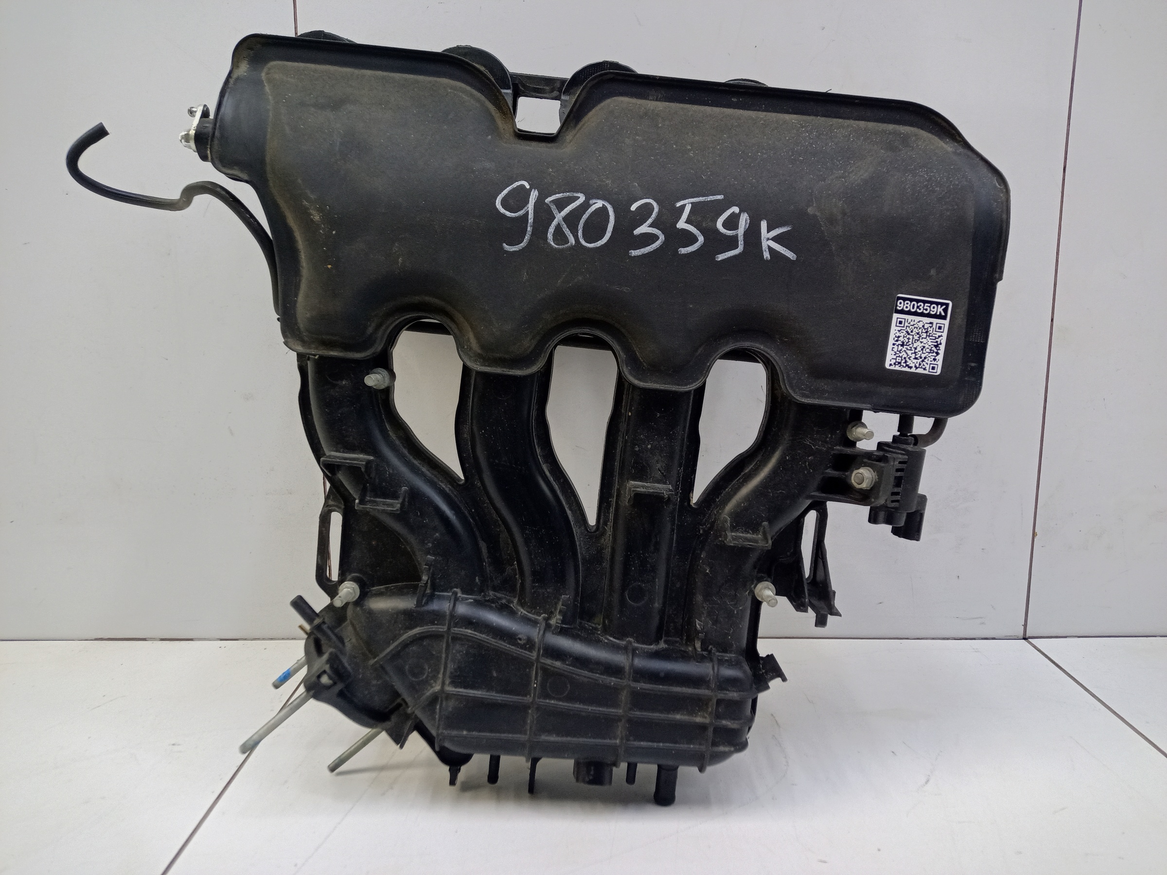 Коллектор впускной Lada Largus 1.6 16кл