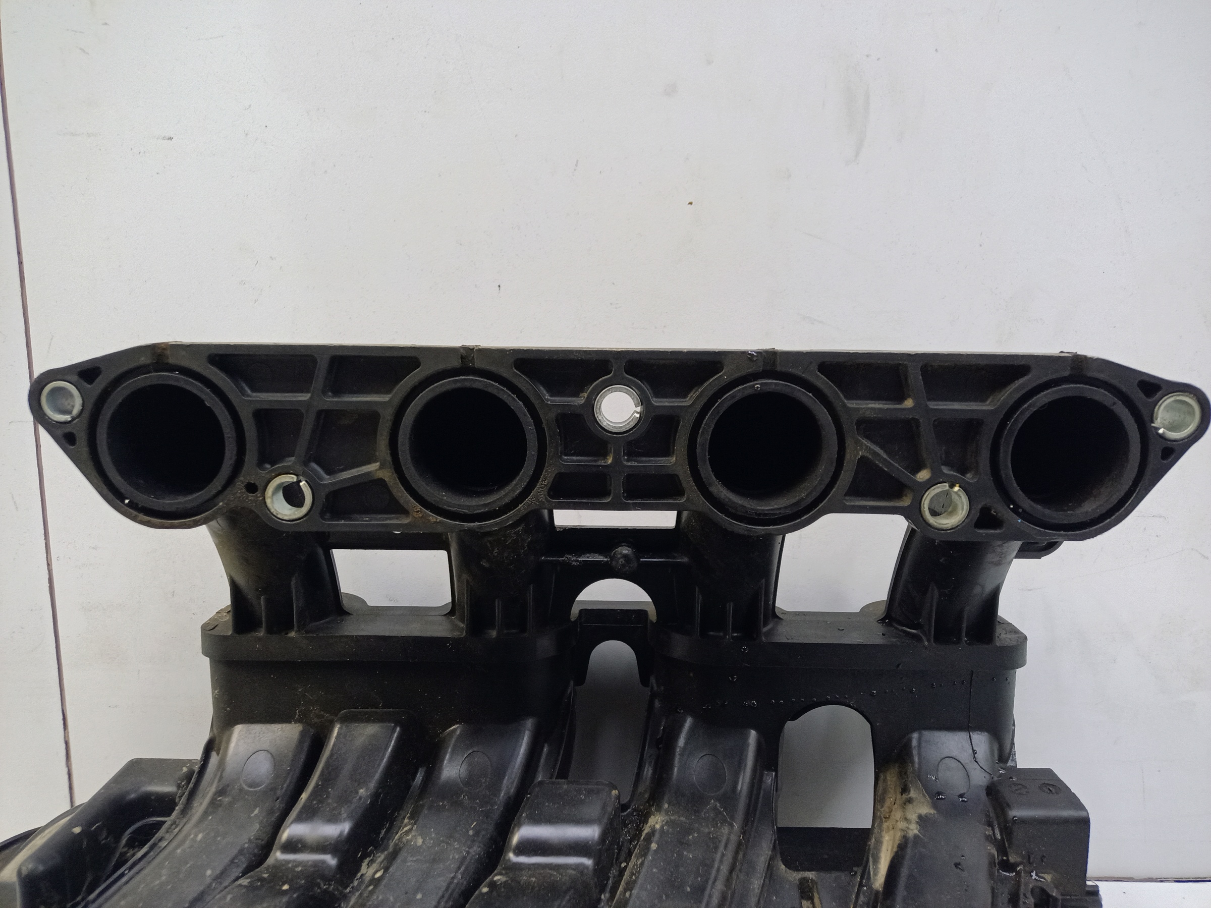 Коллектор впускной Lada Largus 1.6 16кл