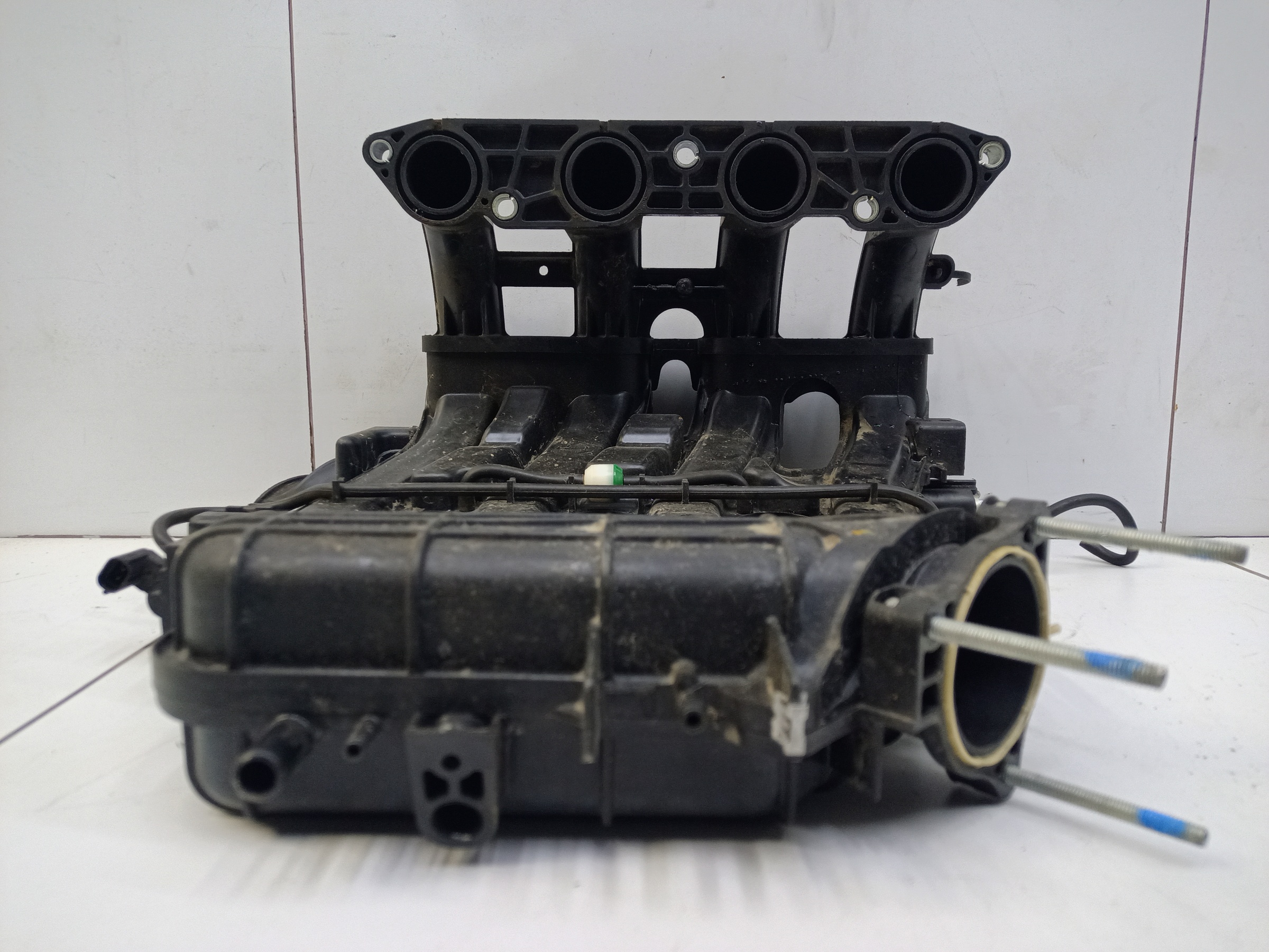 Коллектор впускной Lada Largus 1.6 16кл