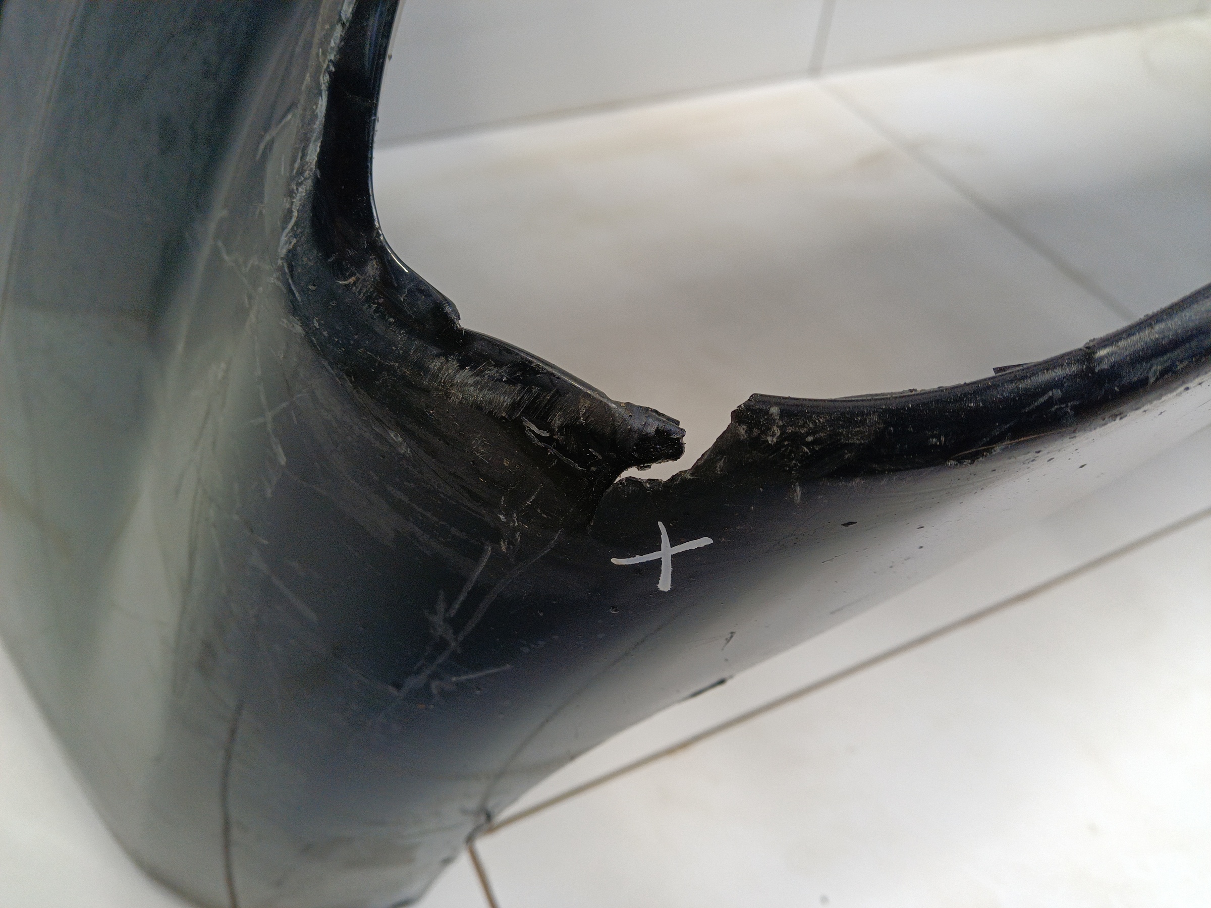 Бампер задний верхняя часть Geely Tugella