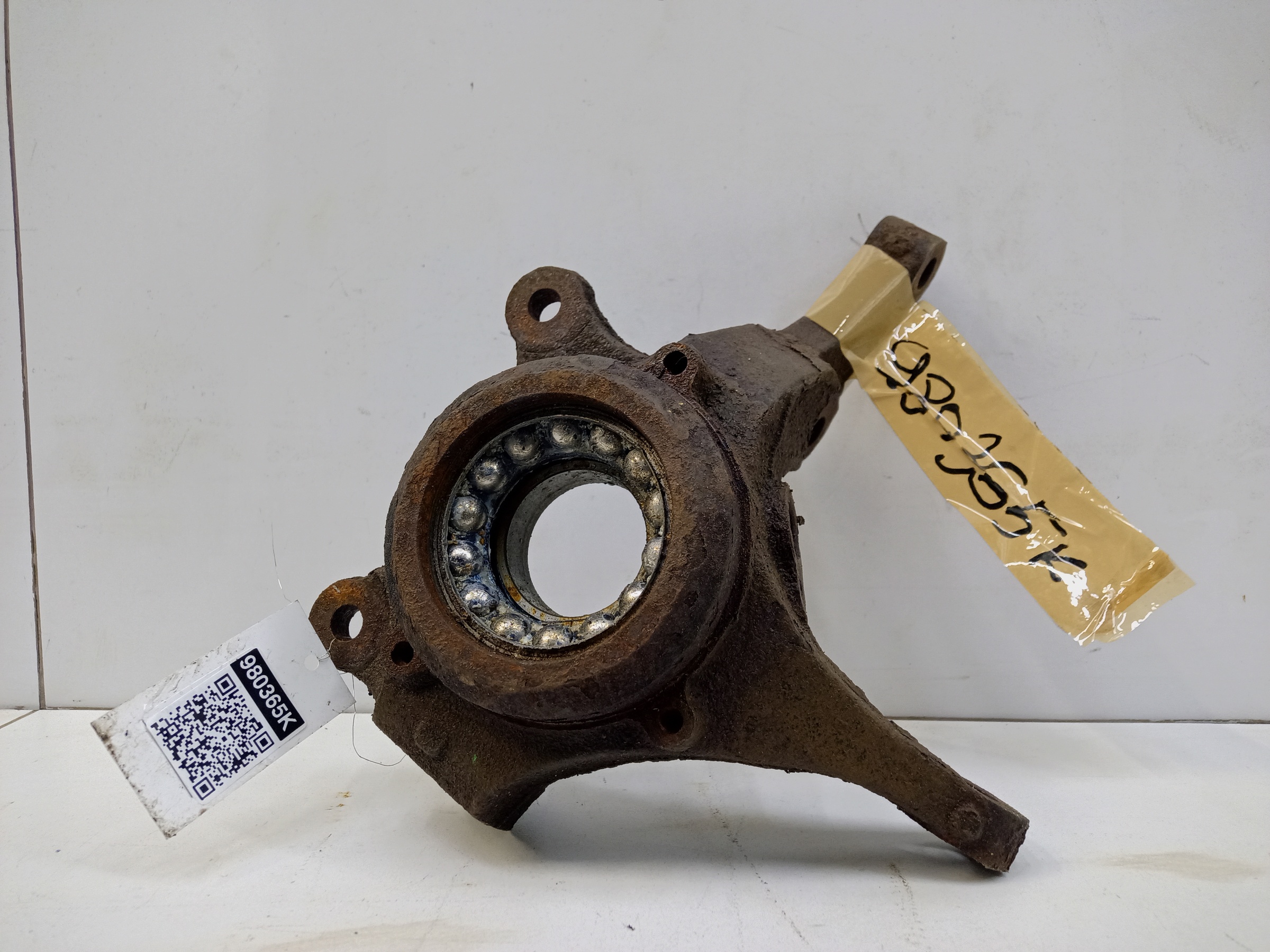 Кулак поворотный передний левый Hyundai Santa Fe 4