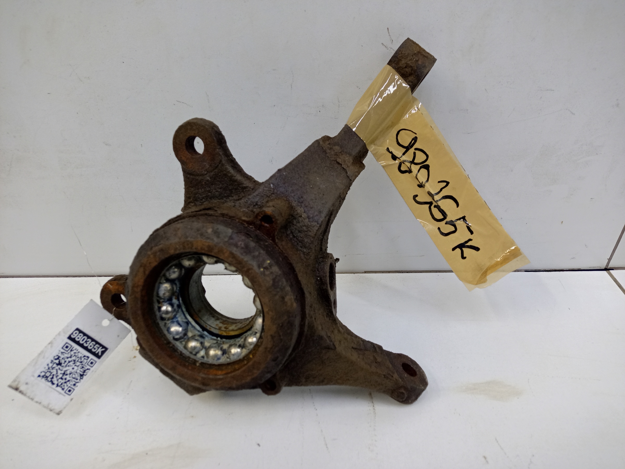 Кулак поворотный передний левый Hyundai Santa Fe 4