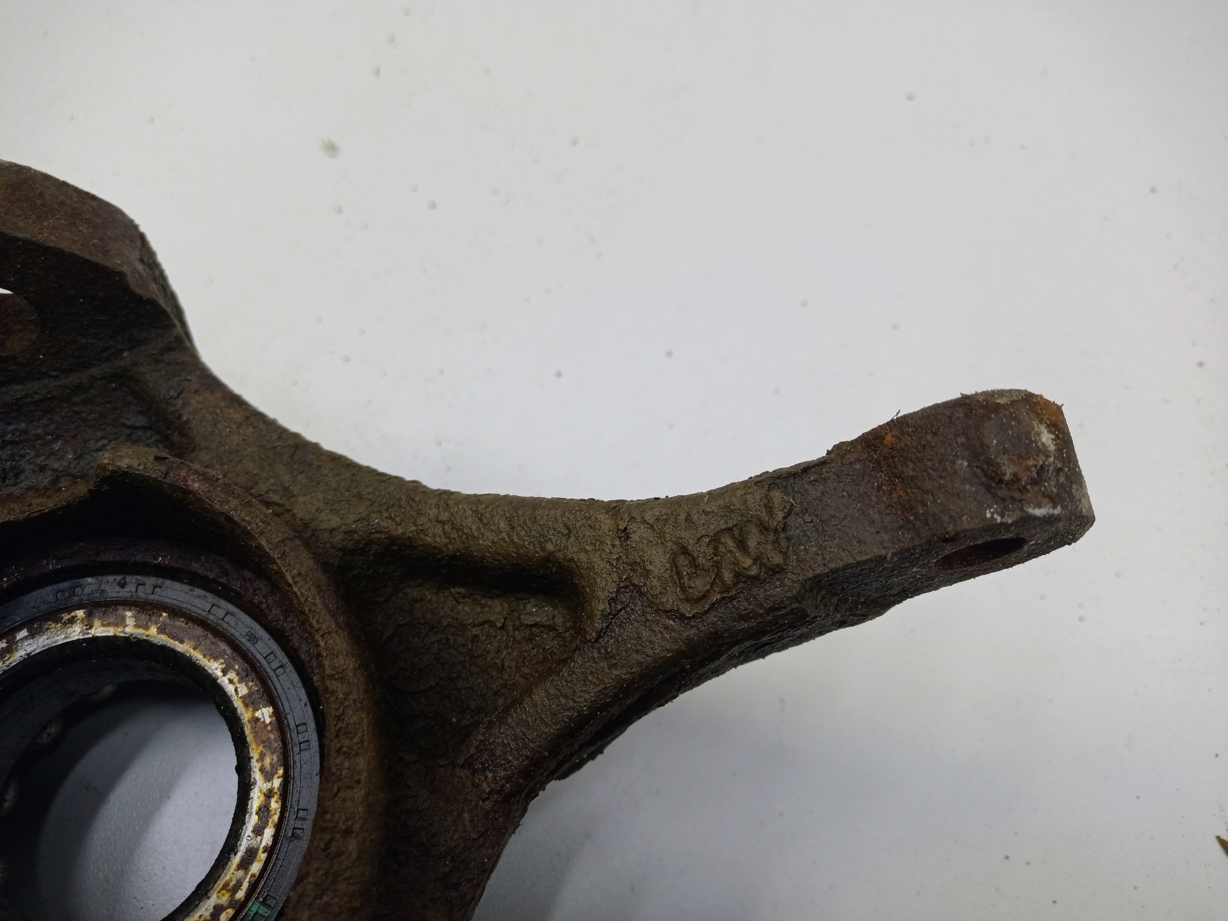 Кулак поворотный передний левый Hyundai Santa Fe 4