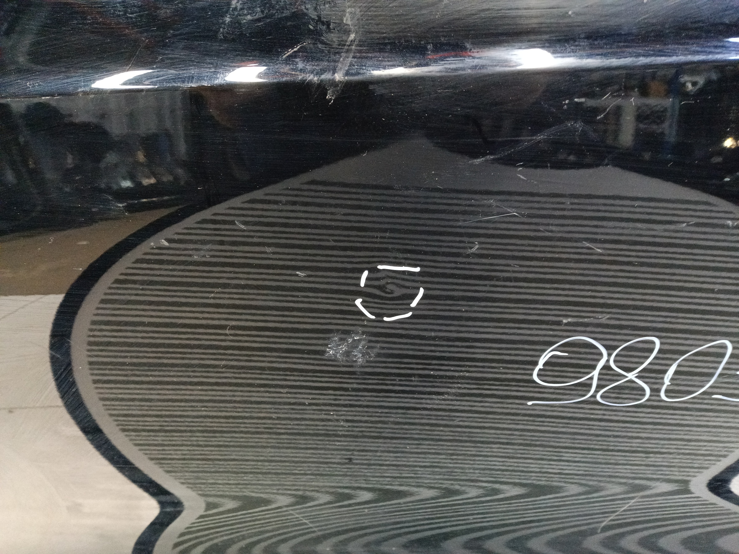 Дверь передняя левая Haval Jolion без молдинга