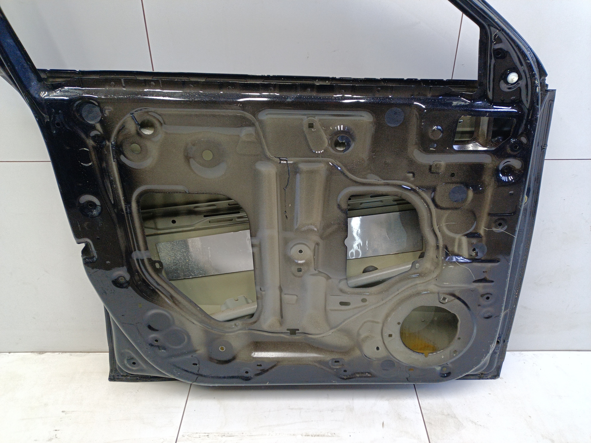 Дверь передняя левая Haval Jolion без молдинга