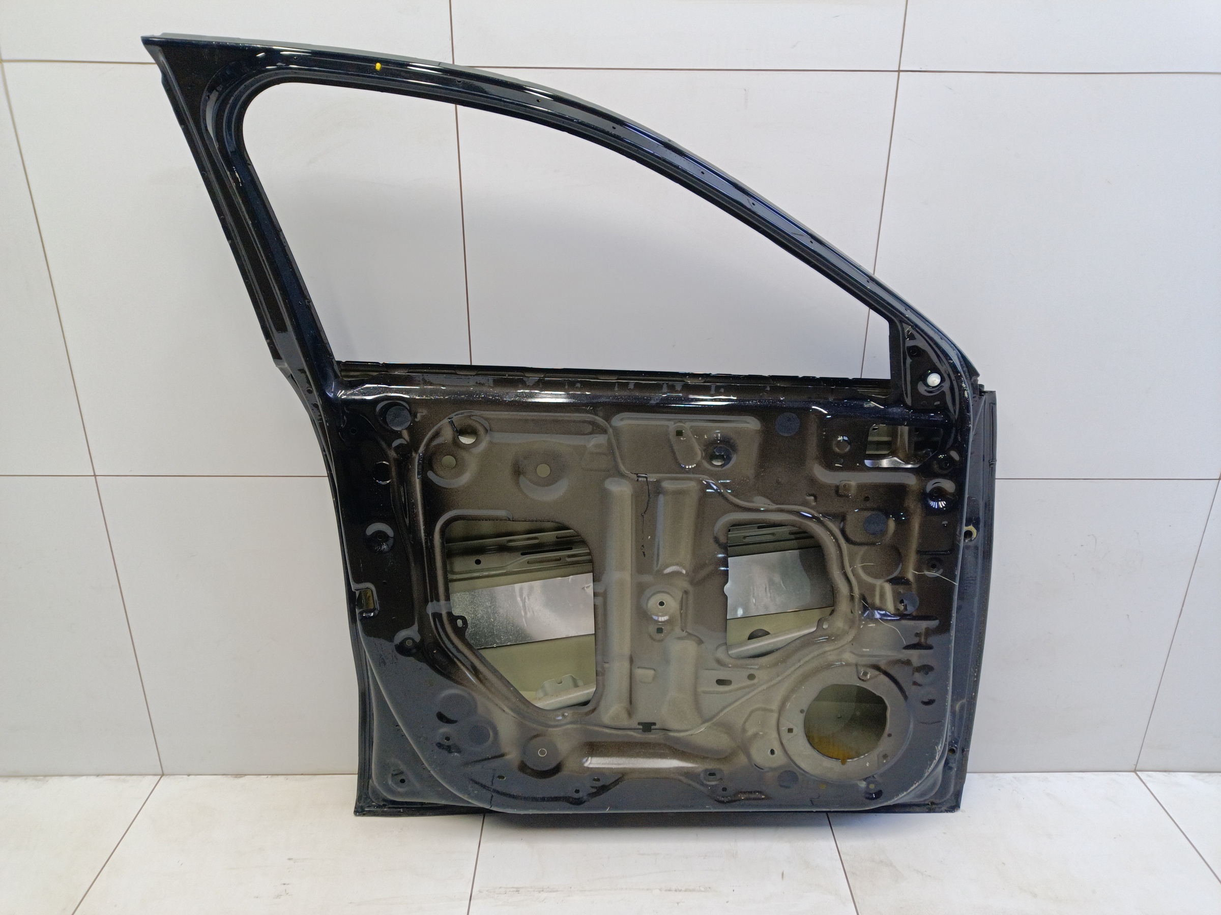 Дверь передняя левая Haval Jolion без молдинга