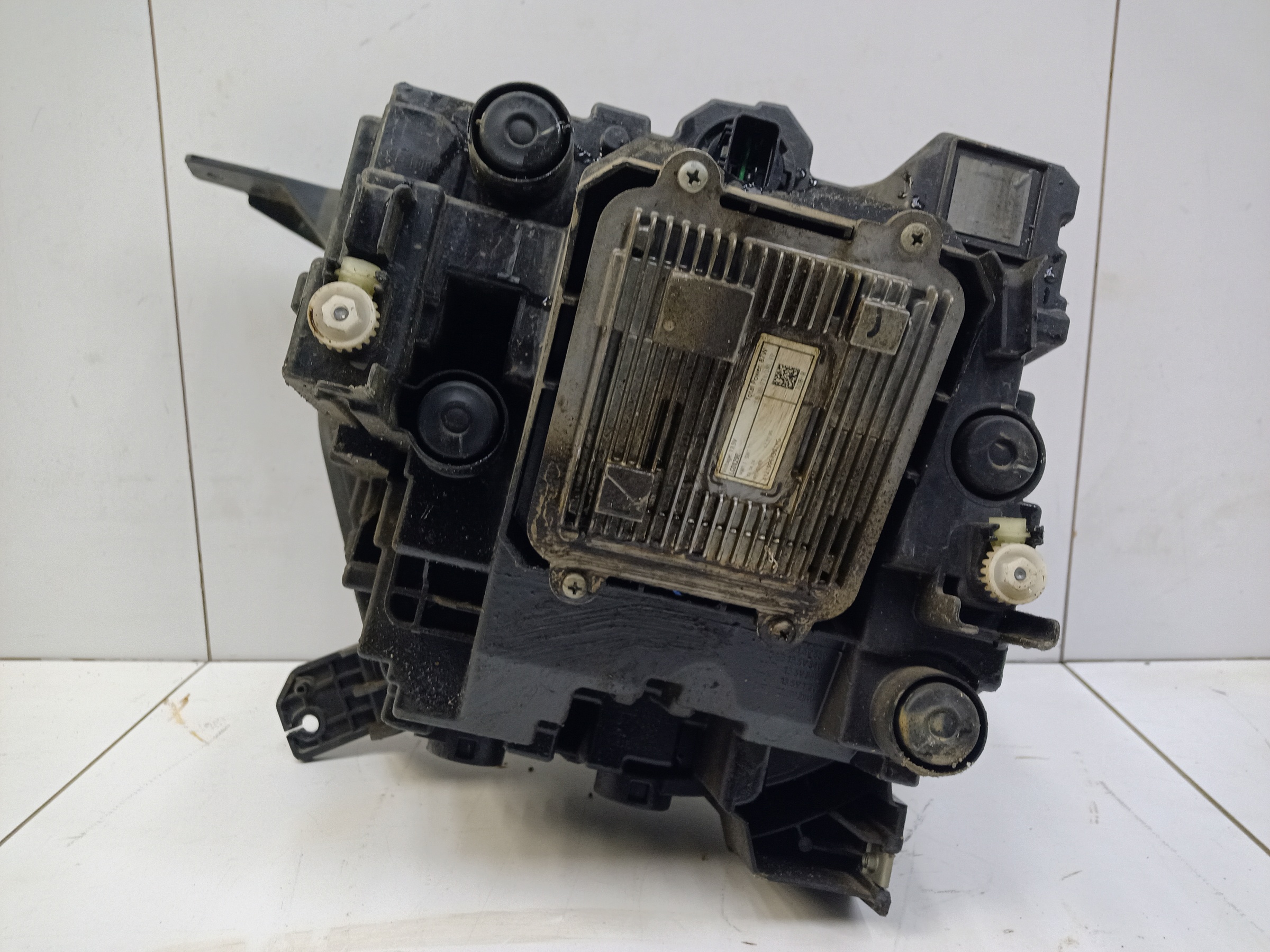 Фара передняя правая Haval H3 LED