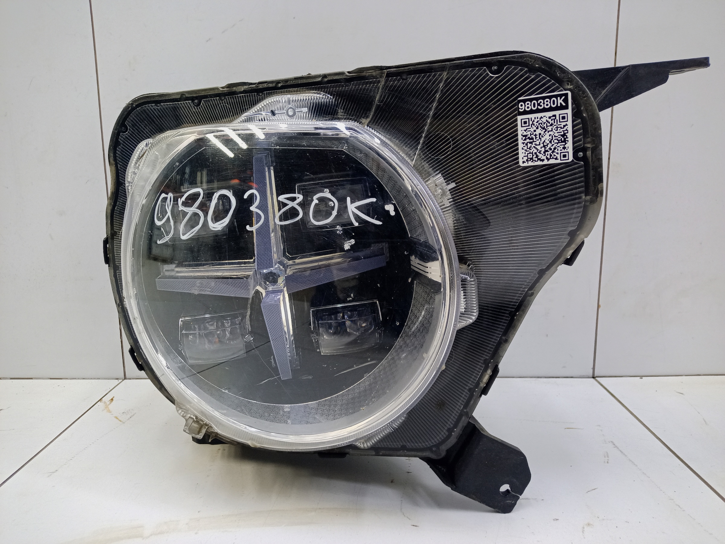 Фара передняя правая Haval H3 LED