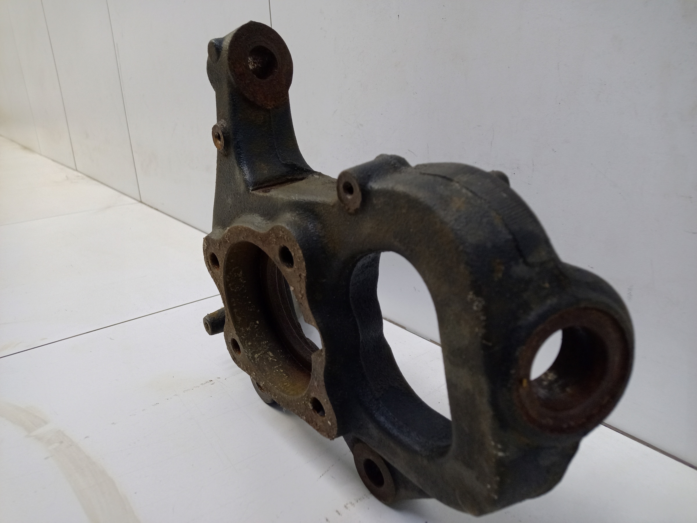 Кулак поворотный передний правый Tank 500