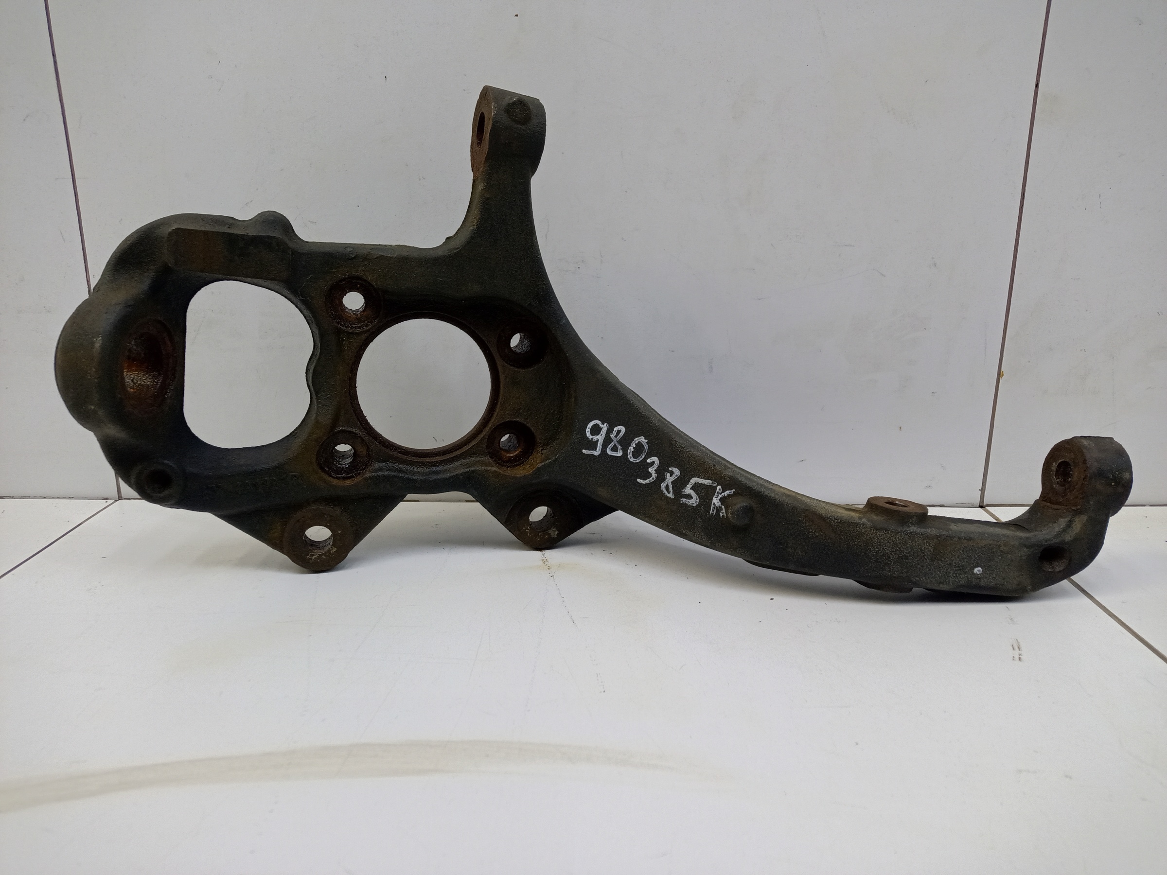 Кулак поворотный передний правый Tank 500