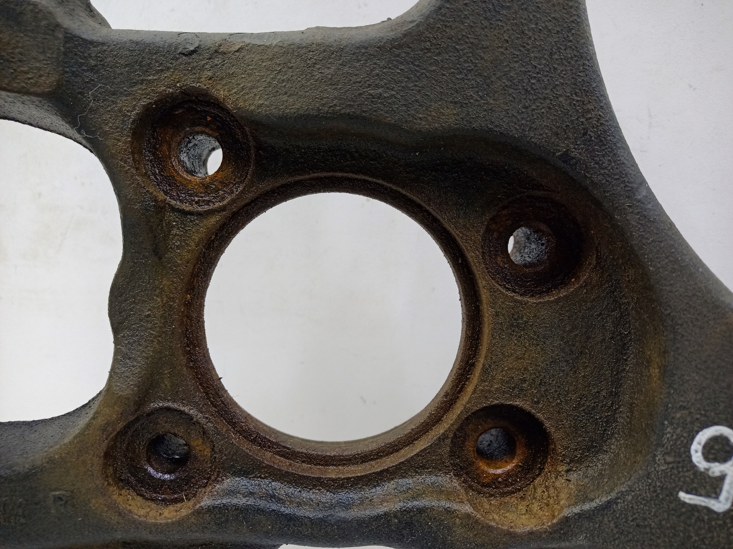 Кулак поворотный передний правый Tank 500