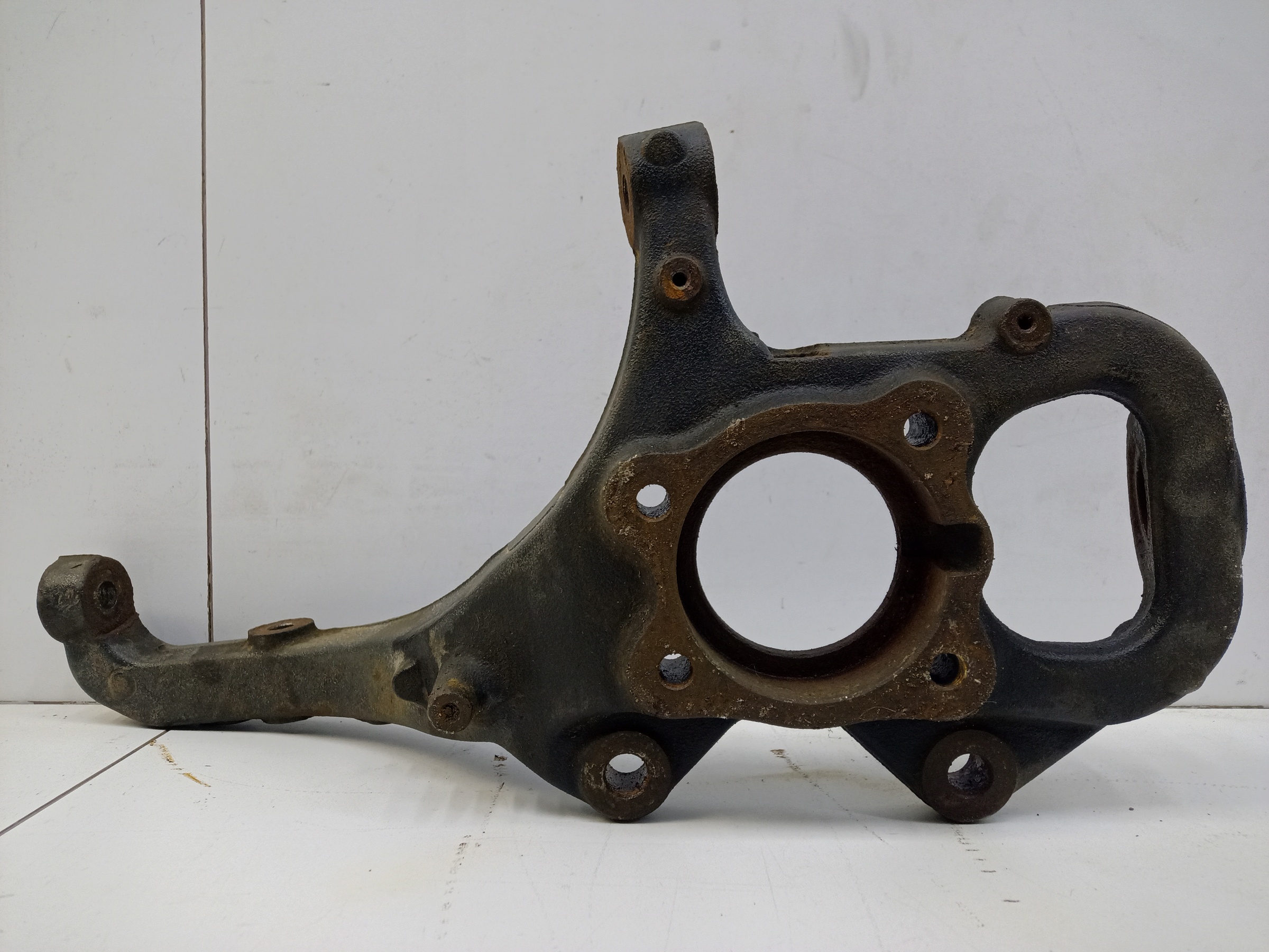 Кулак поворотный передний правый Tank 500