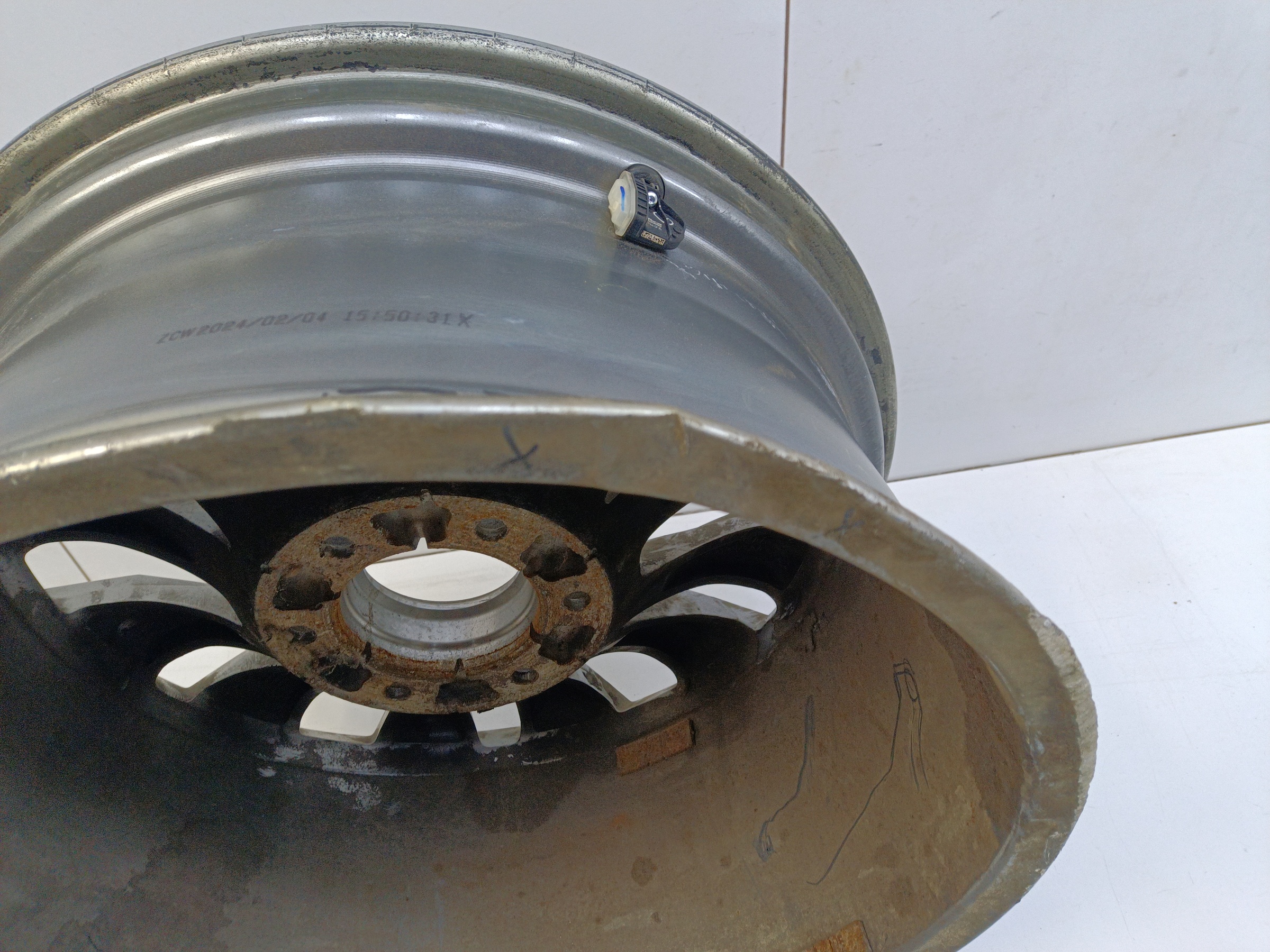 Диск колеса литой Tank 500 R19 серый