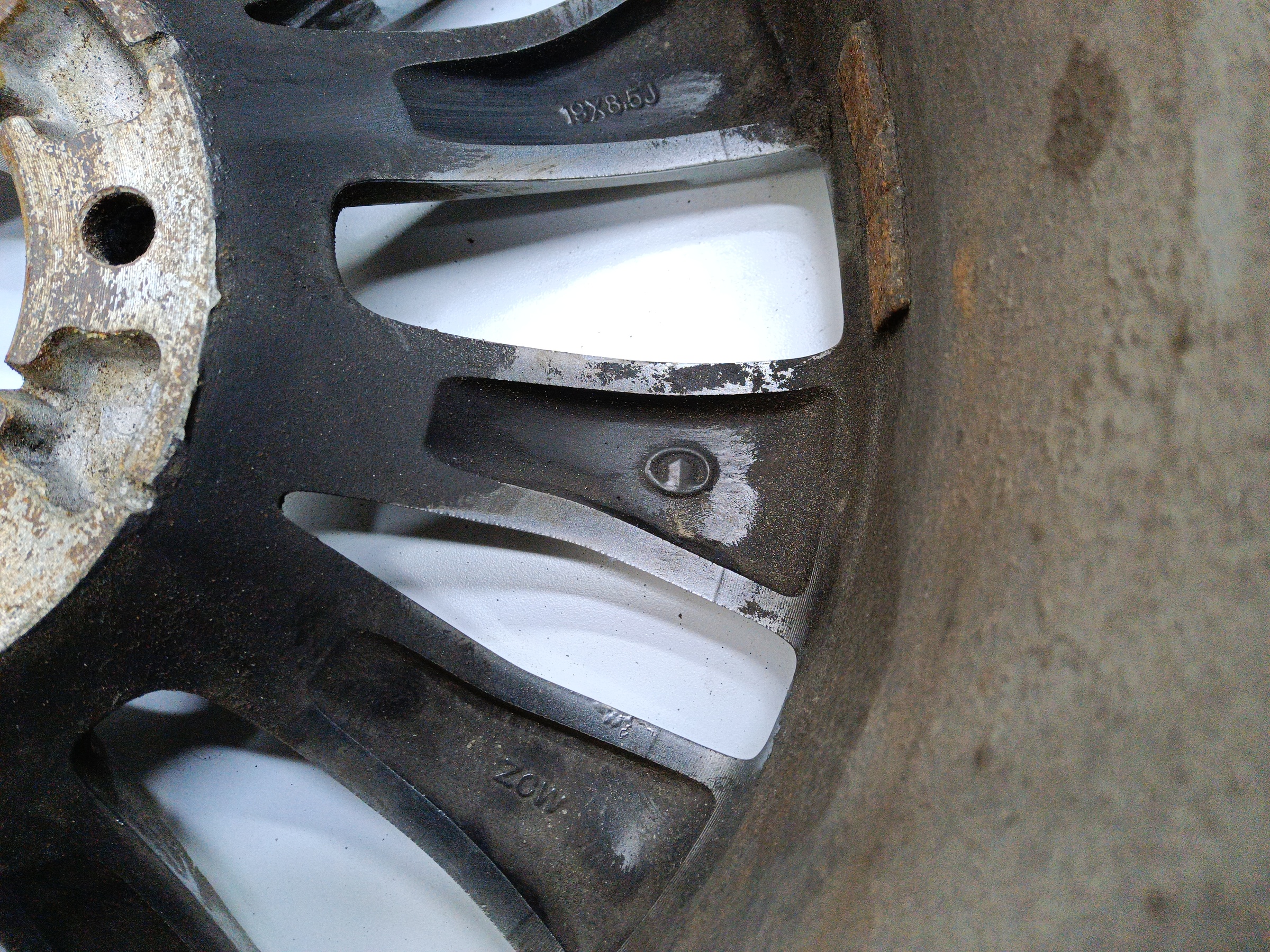 Диск колеса литой Tank 500 R19 серый