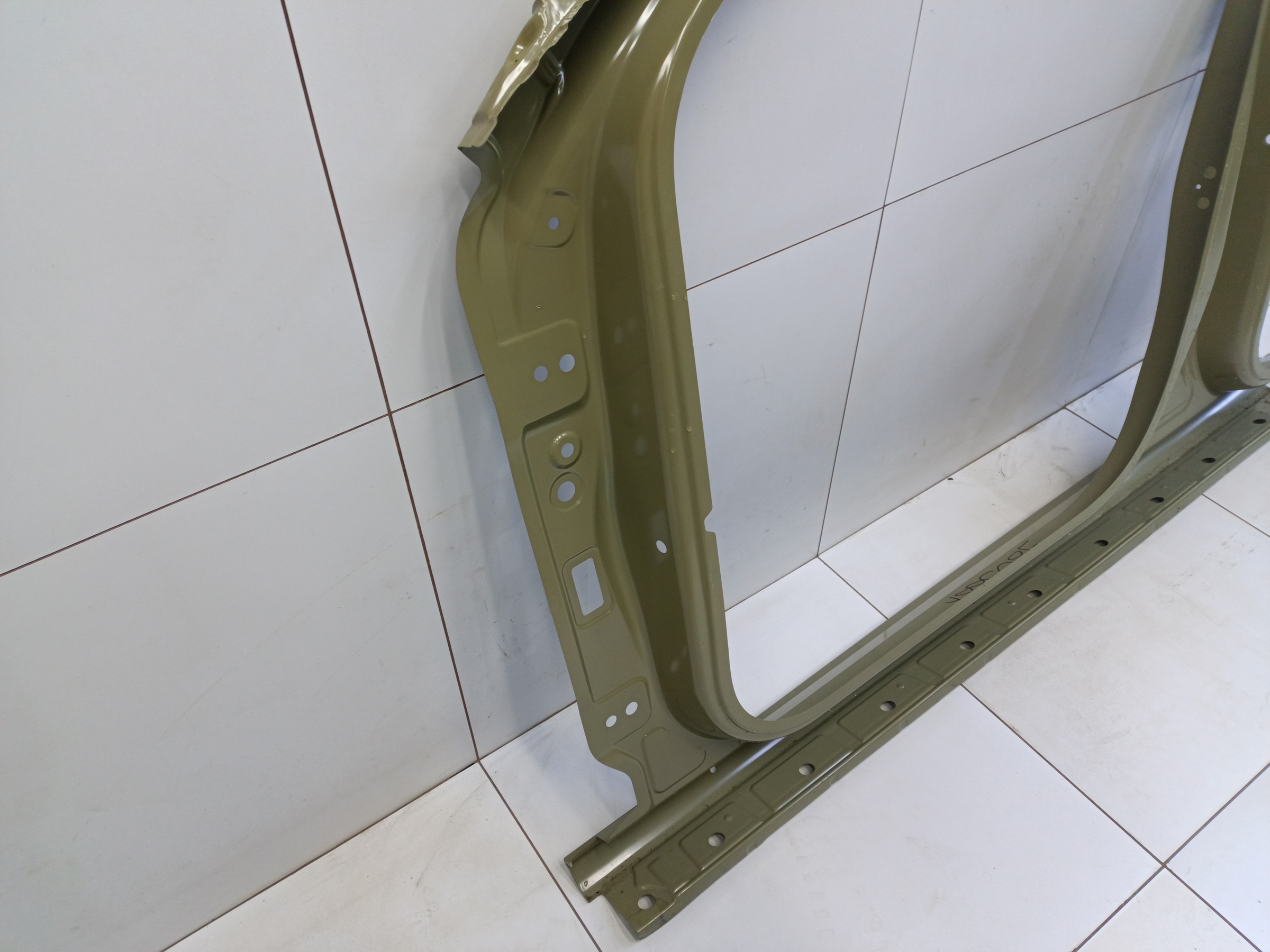 Панель кузова боковая правая Haval Jolion