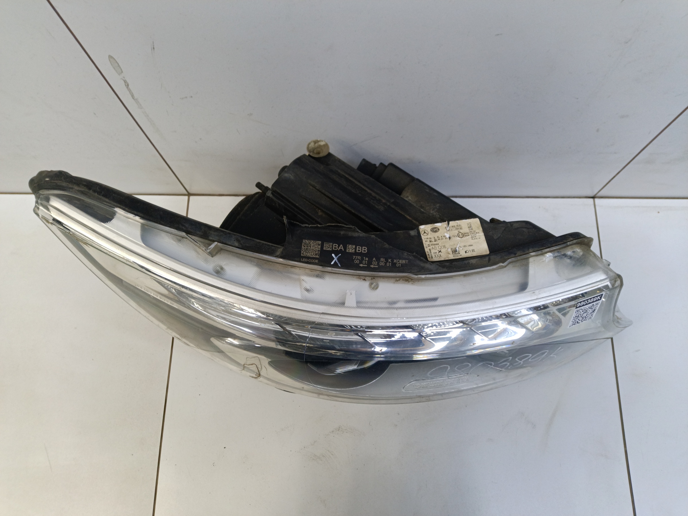 Фара передняя правая Mercedes-Benz V-Klasse W447  LED