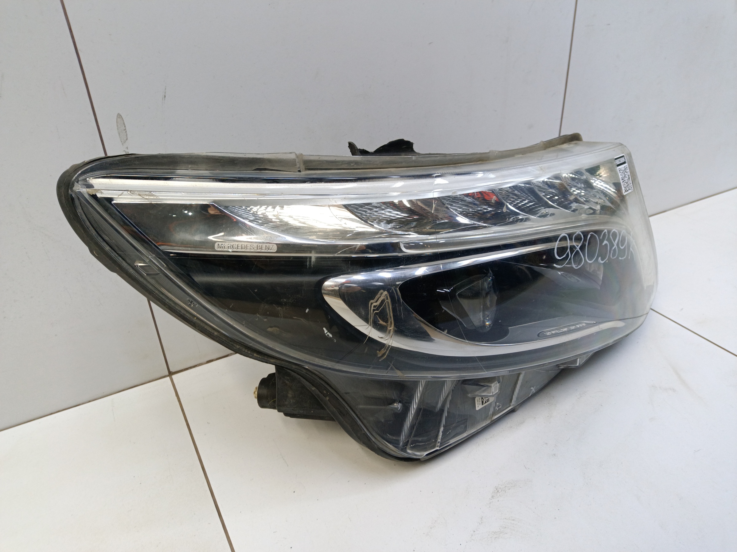 Фара передняя правая Mercedes-Benz V-Klasse W447  LED