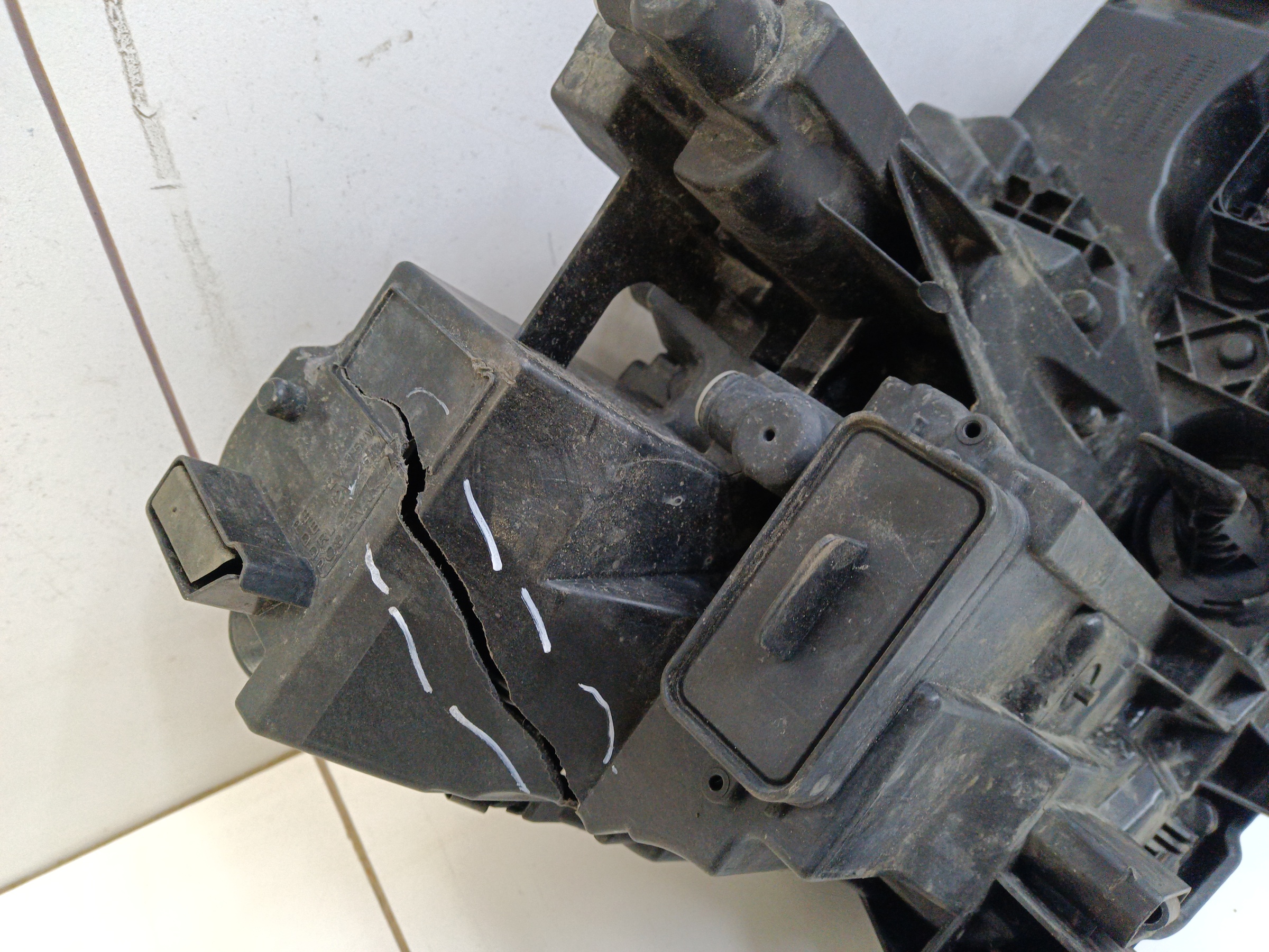 Фара передняя левая Volkswagen Polo 6 Liftback LED