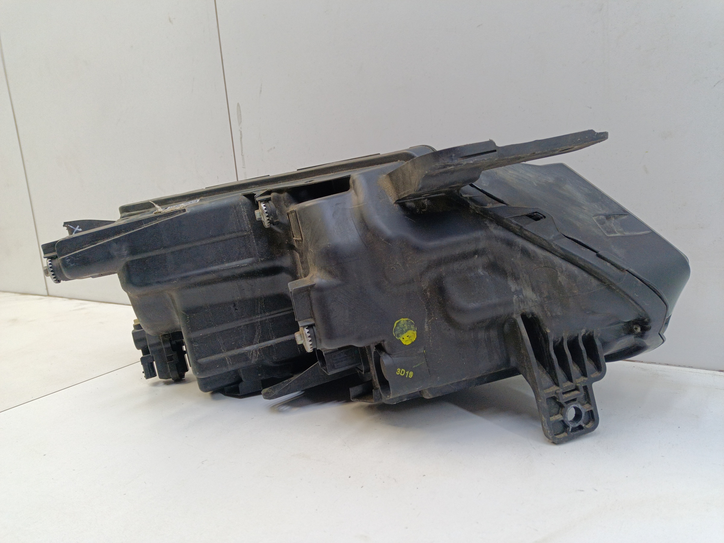 Фара передняя левая Geely Coolray LED