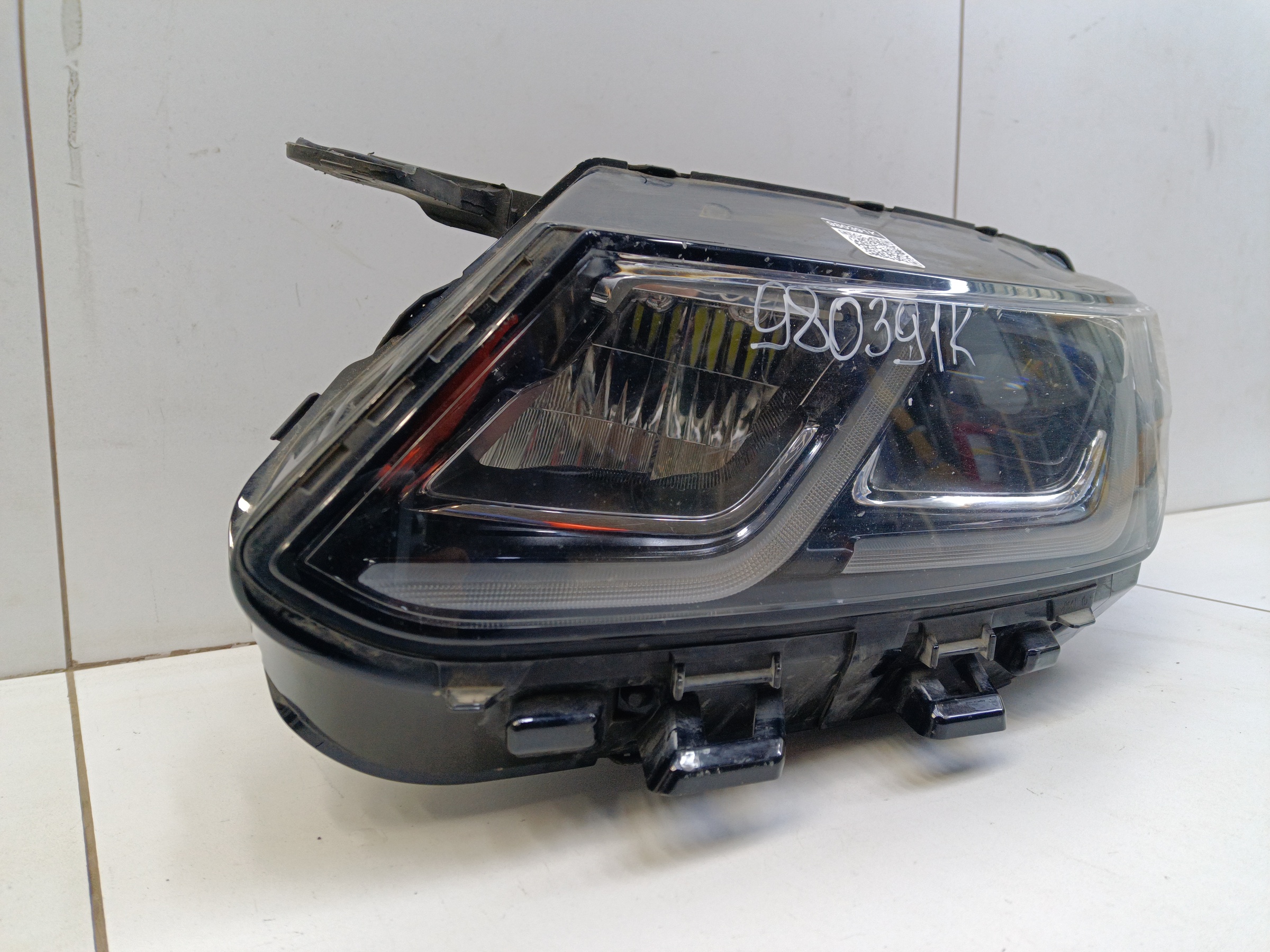 Фара передняя левая Geely Coolray LED