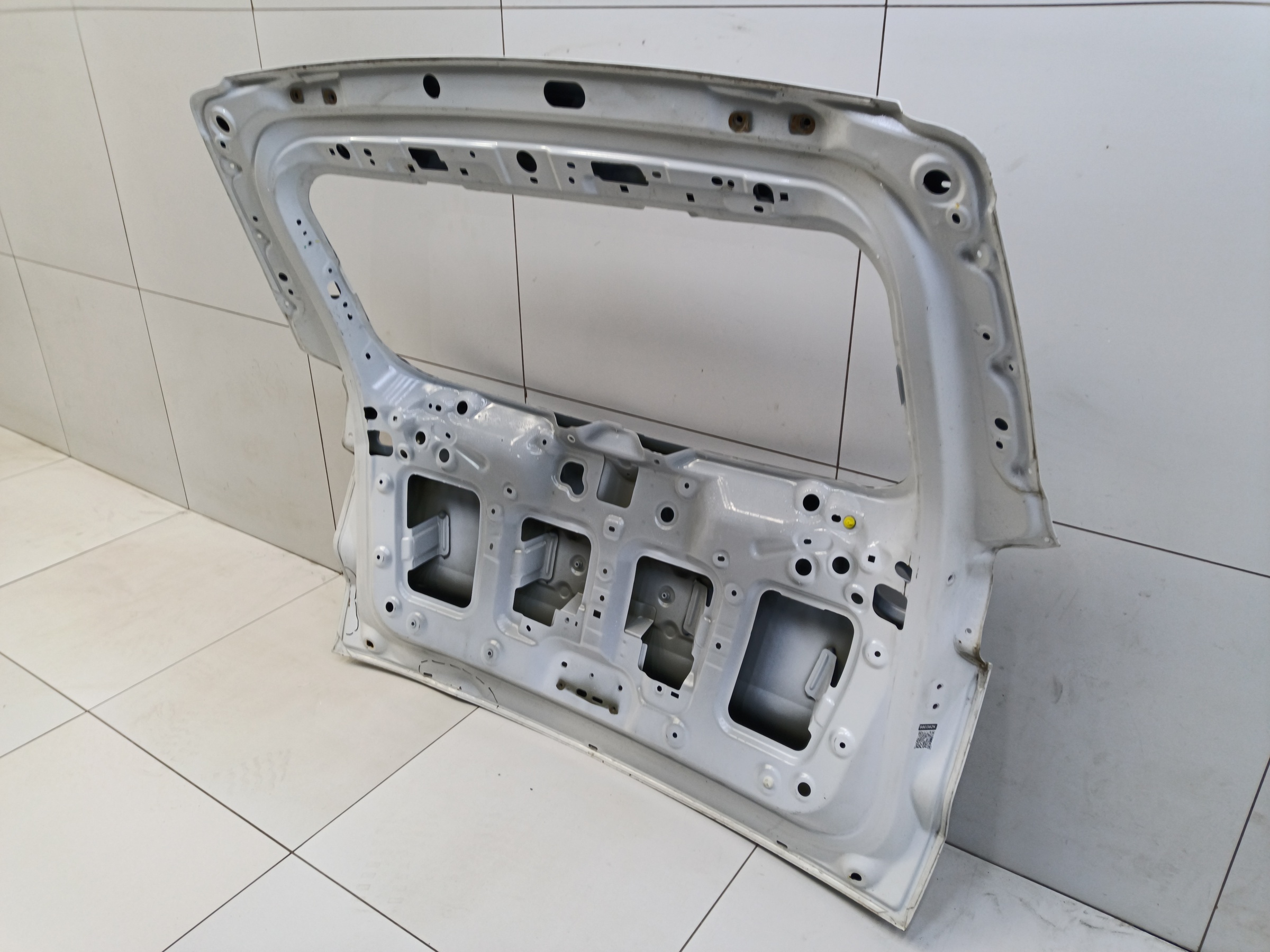 Крышка багажника Geely Atlas Pro