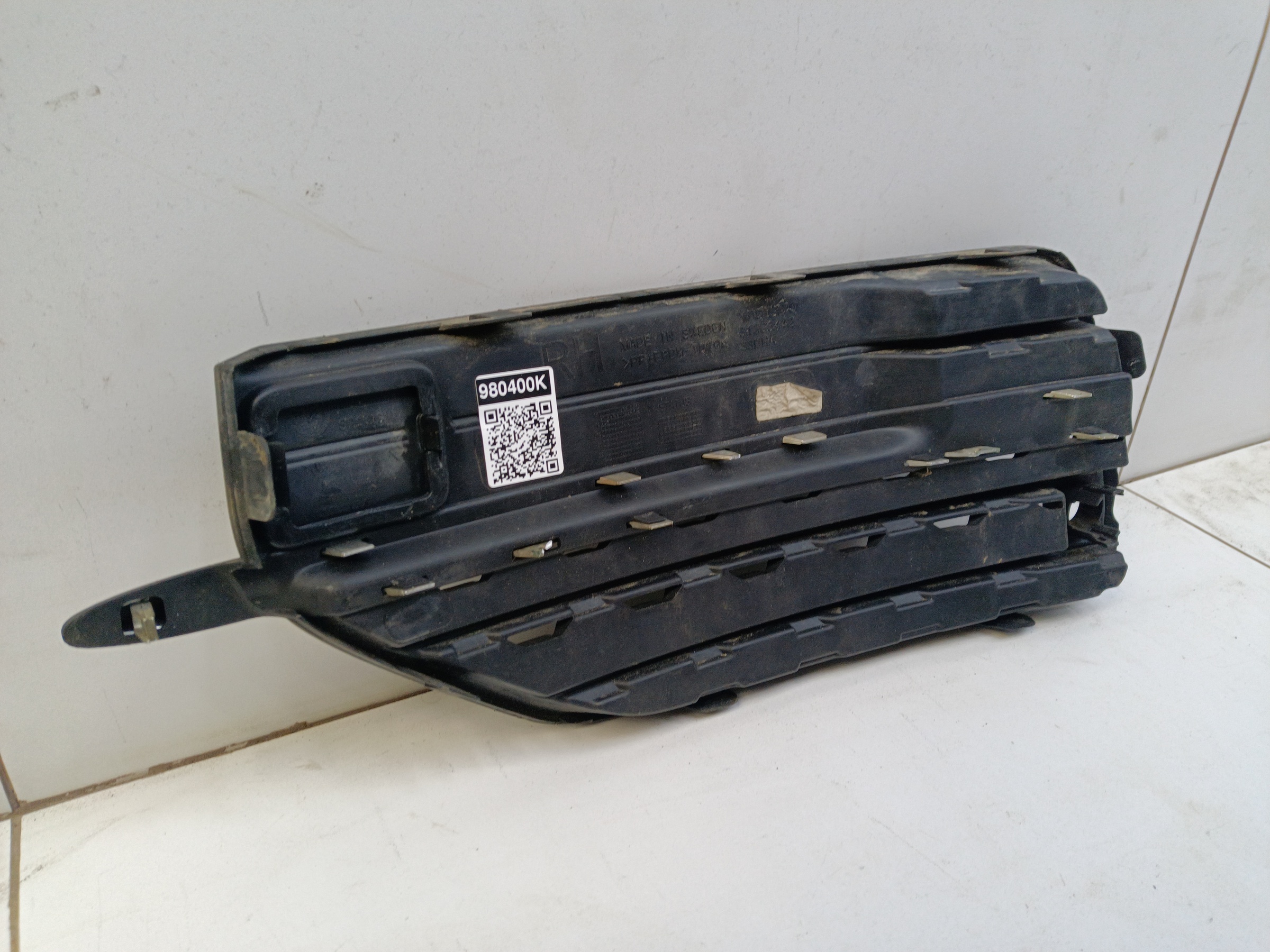 Заглушка ПТФ передней правой Volvo XC90 2