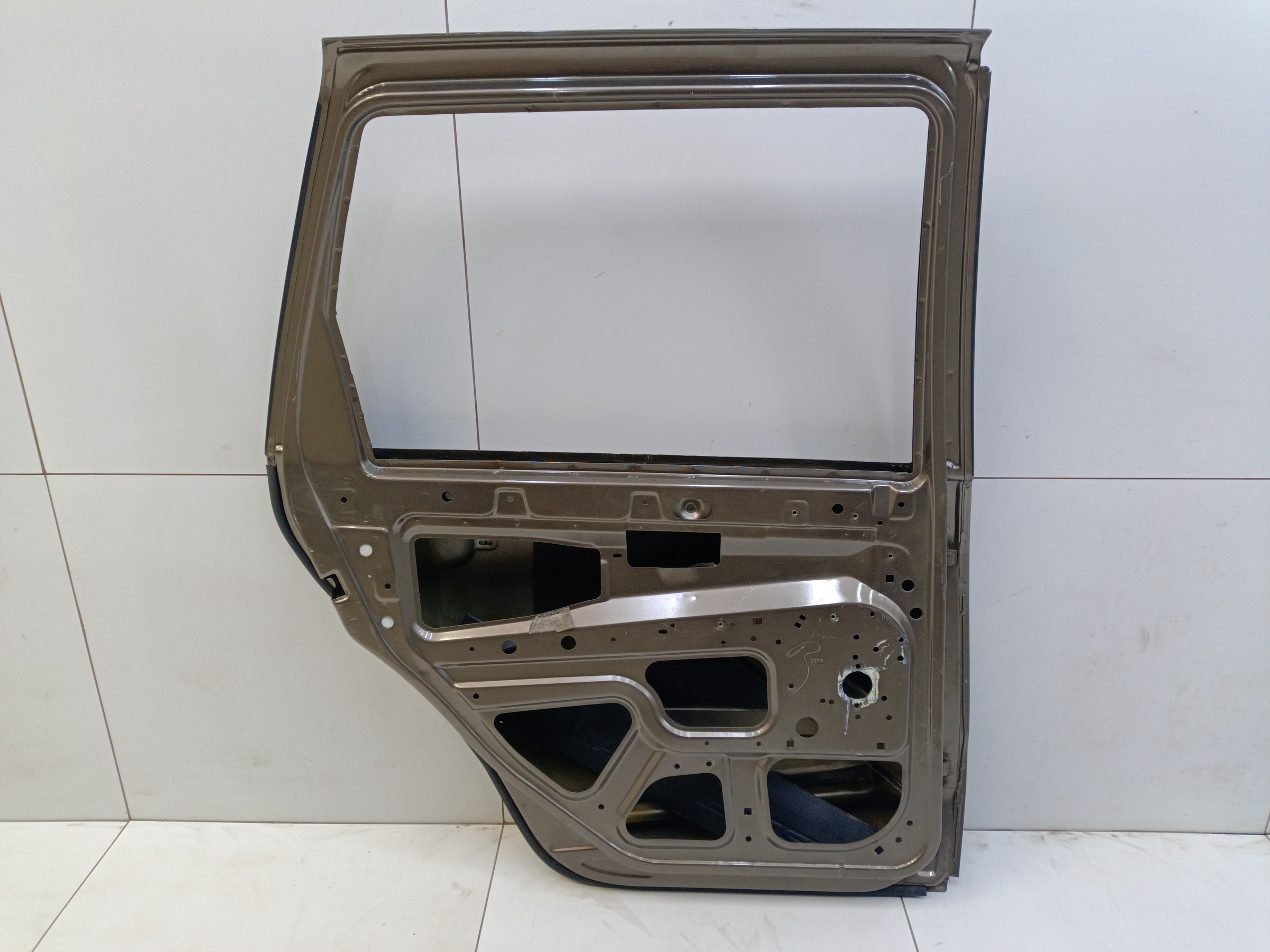 Дверь задняя левая Lada Granta Wagon Cross Restail