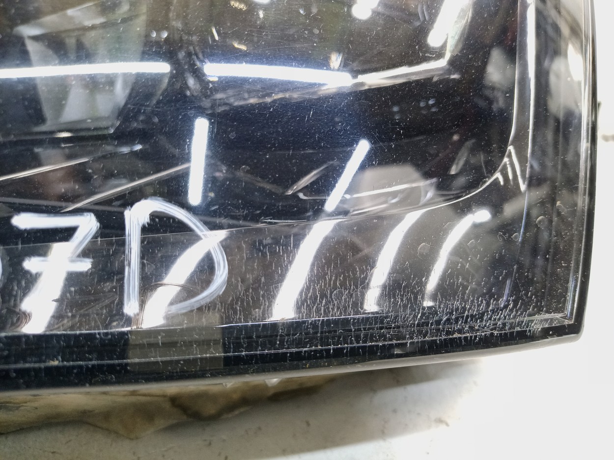 Фара передняя левая Skoda Rapid 2 линза LED