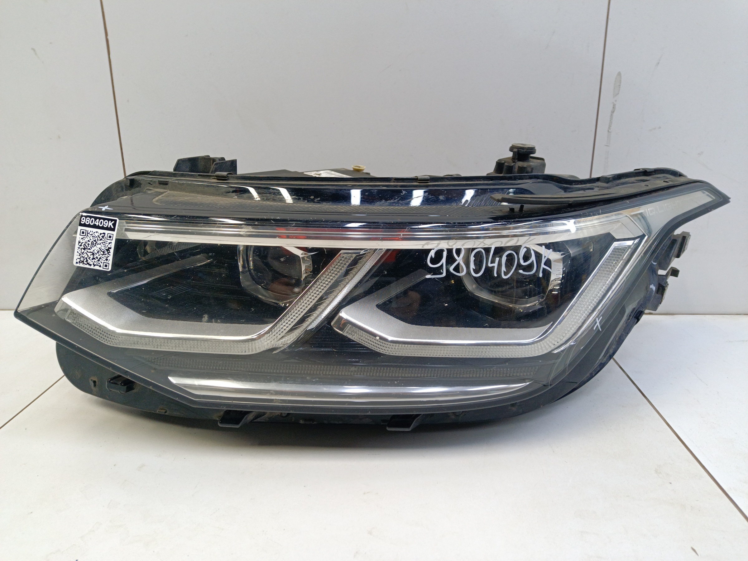 Фара передняя левая Volkswagen Tiguan 2 Restail LED