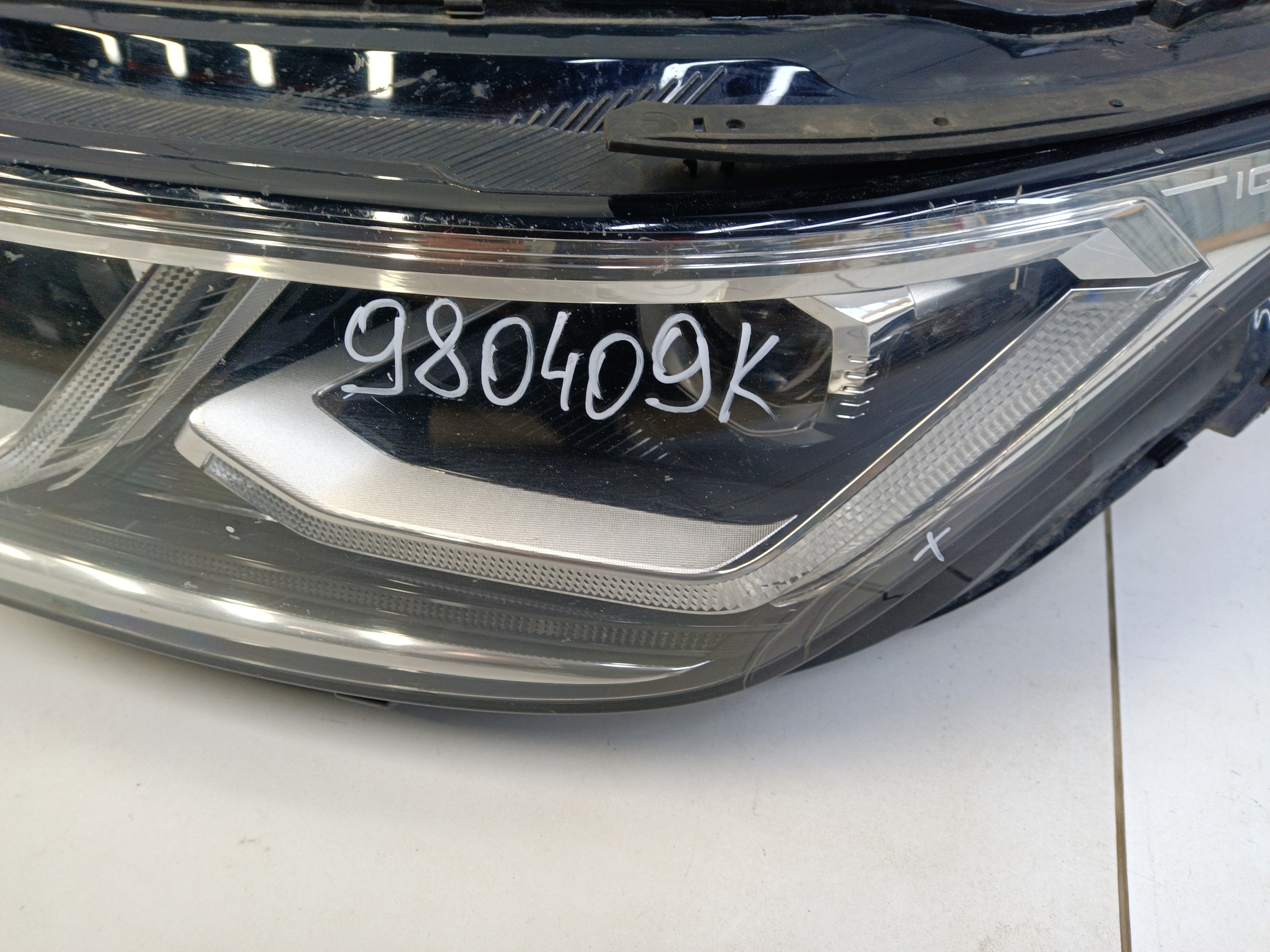 Фара передняя левая Volkswagen Tiguan 2 Restail LED