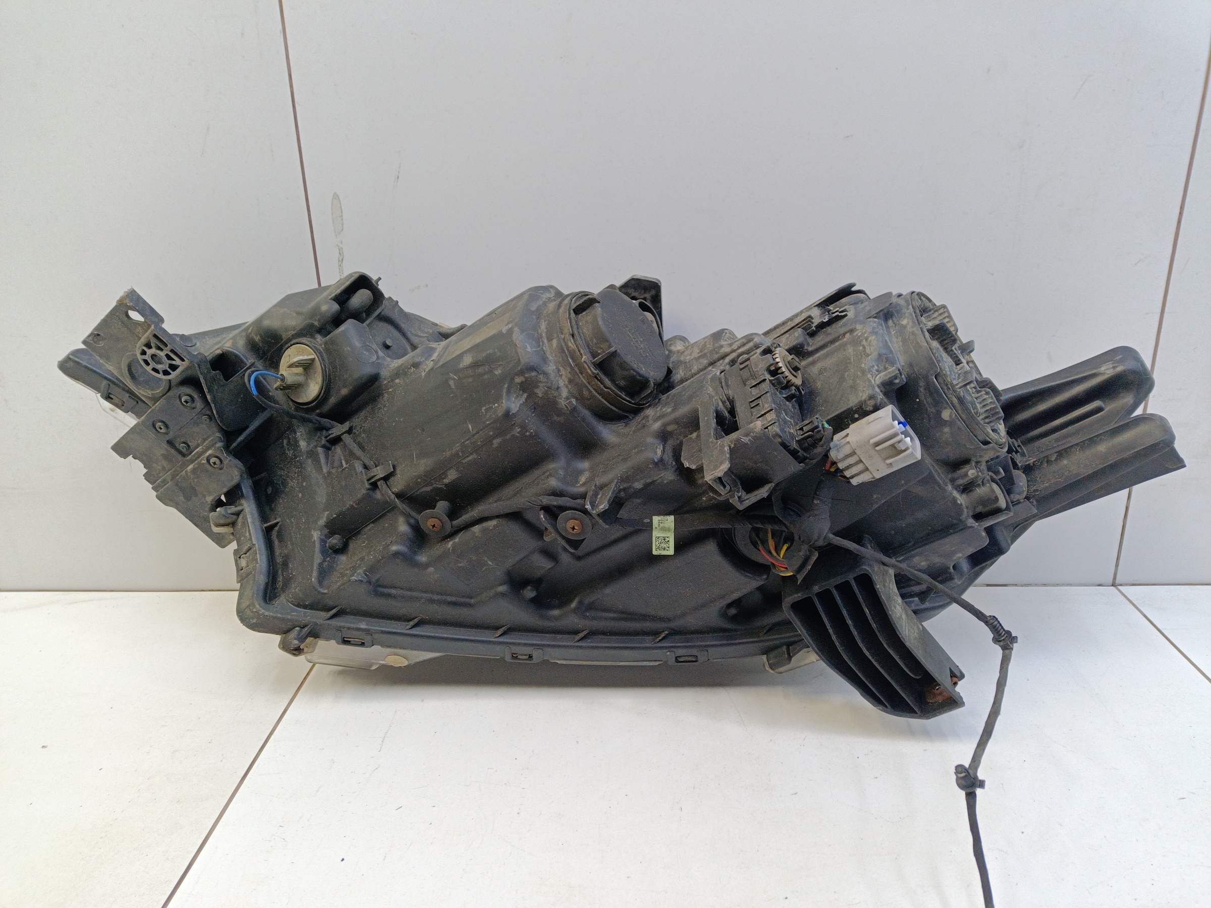 Фара передняя правая Mitsubishi Outlander 3 Restail 2 галоген