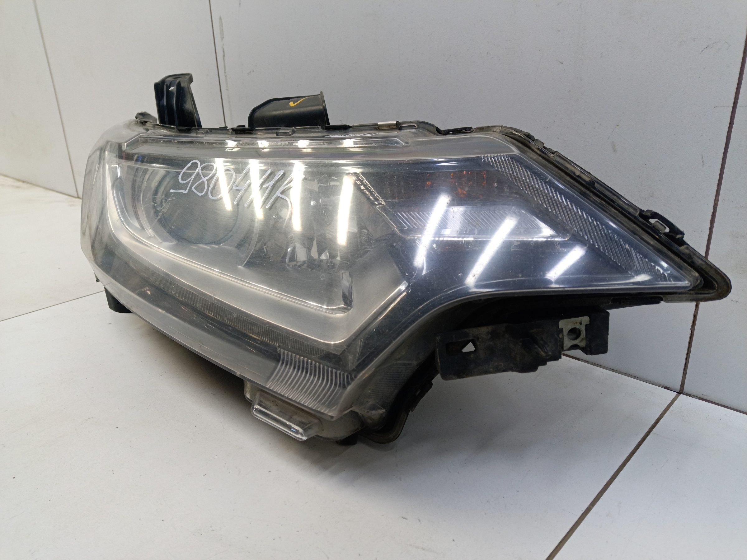 Фара передняя правая Mitsubishi Outlander 3 Restail 2 галоген