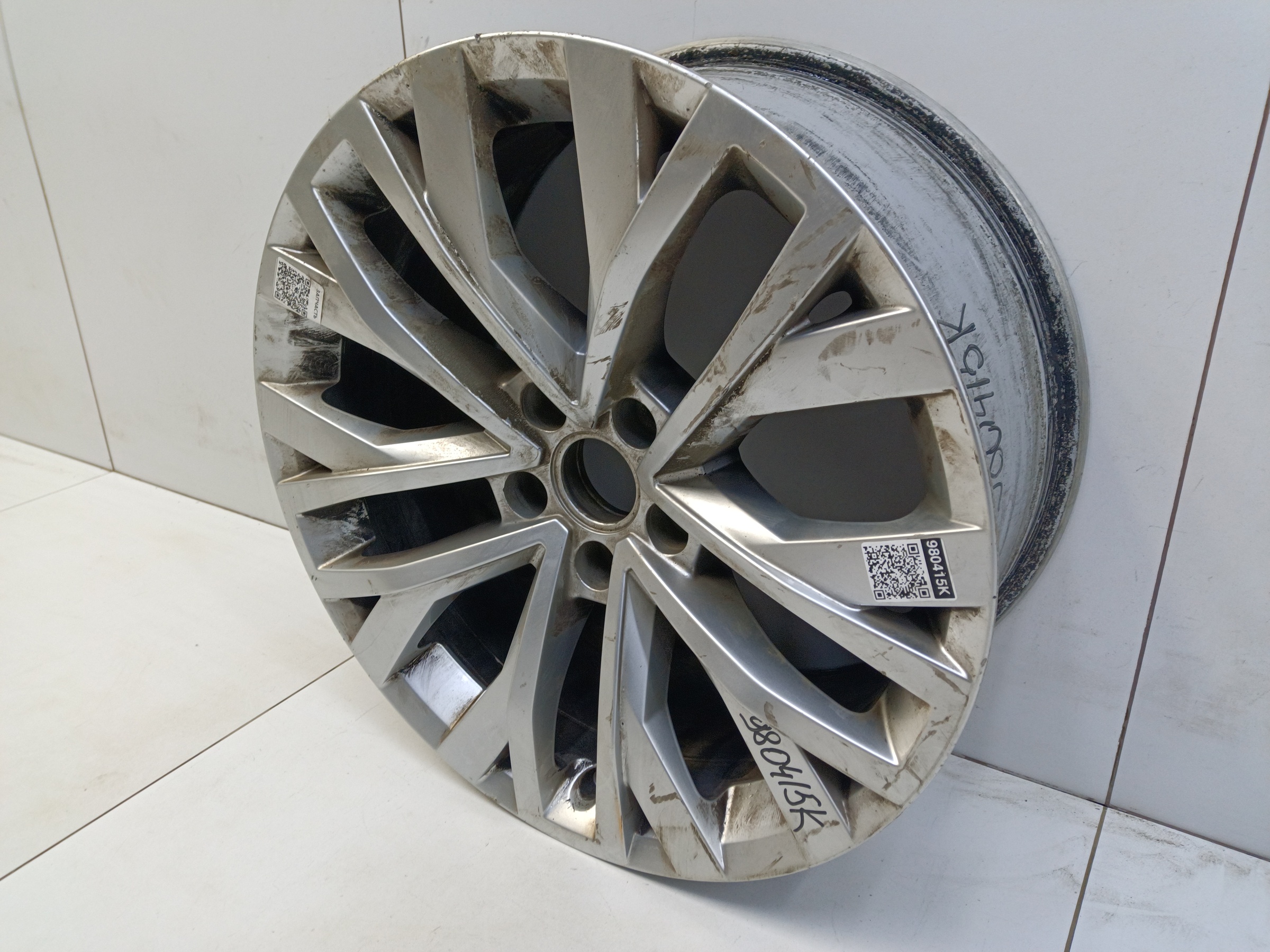 Диск колеса литой Volkswagen Touareg 3 R18