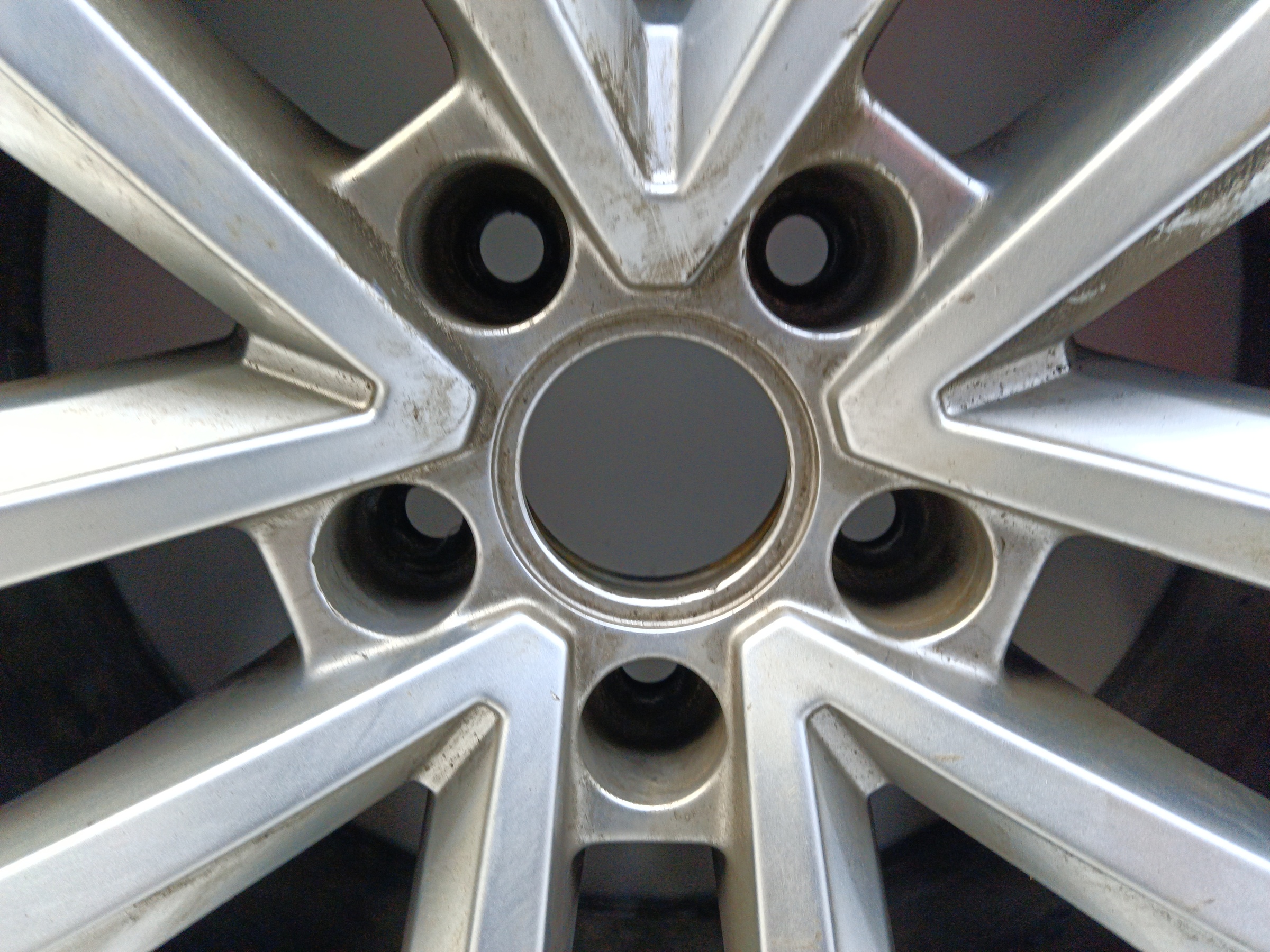 Диск колеса литой Volkswagen Touareg 3 R18