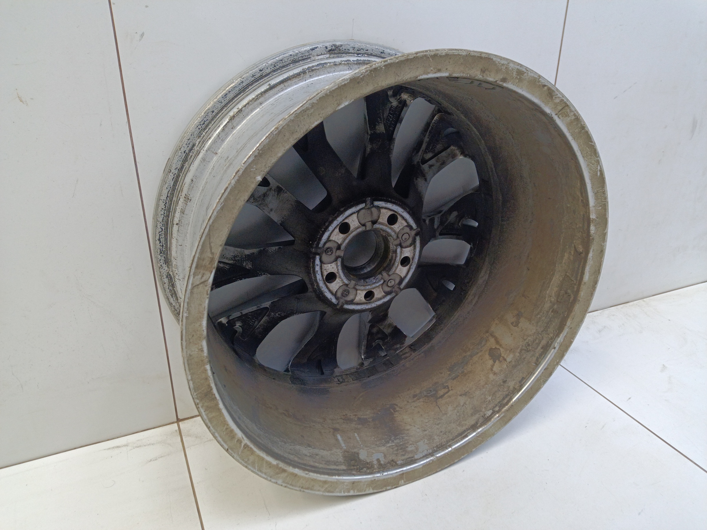 Диск колеса литой Volkswagen Touareg 3 R18