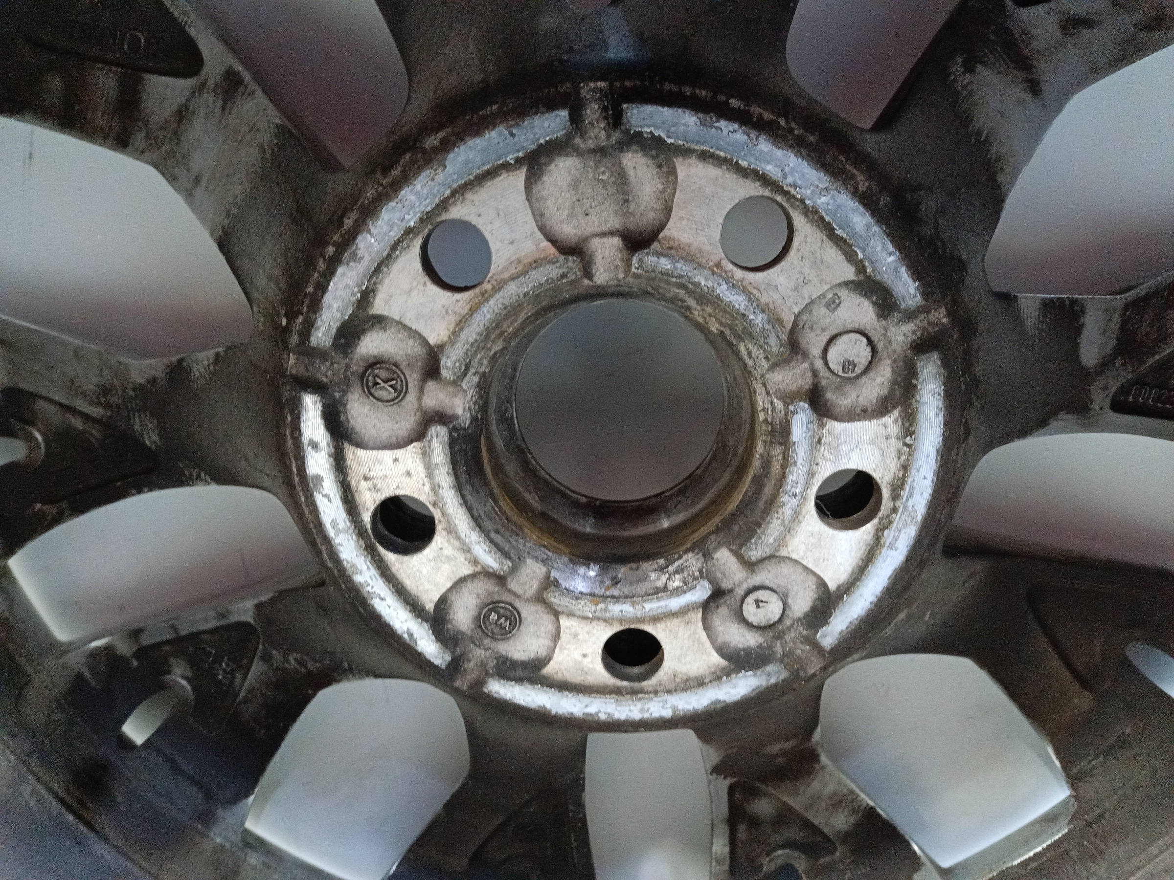 Диск колеса литой Volkswagen Touareg 3 R18