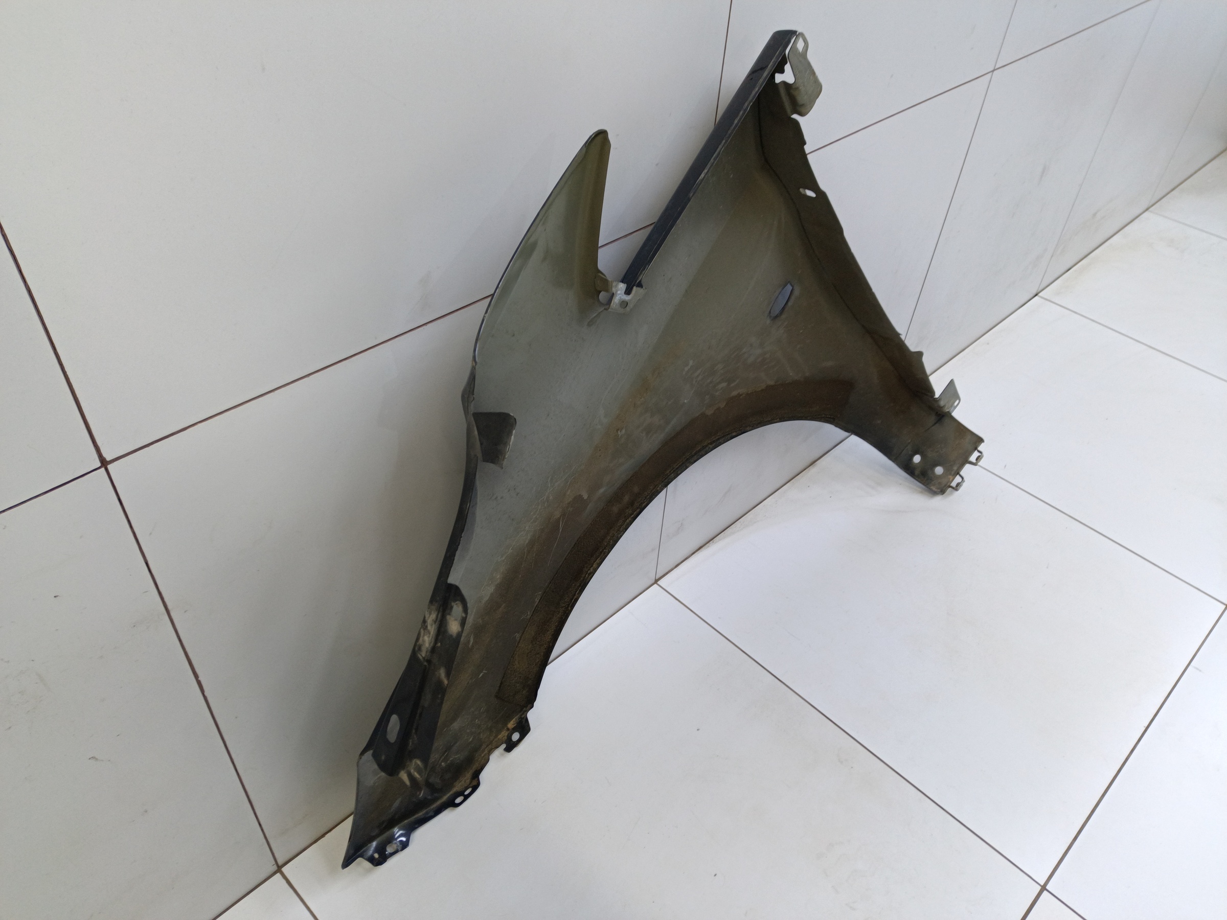 Крыло переднее правое Mercedes Benz Vito W447 под повторитель