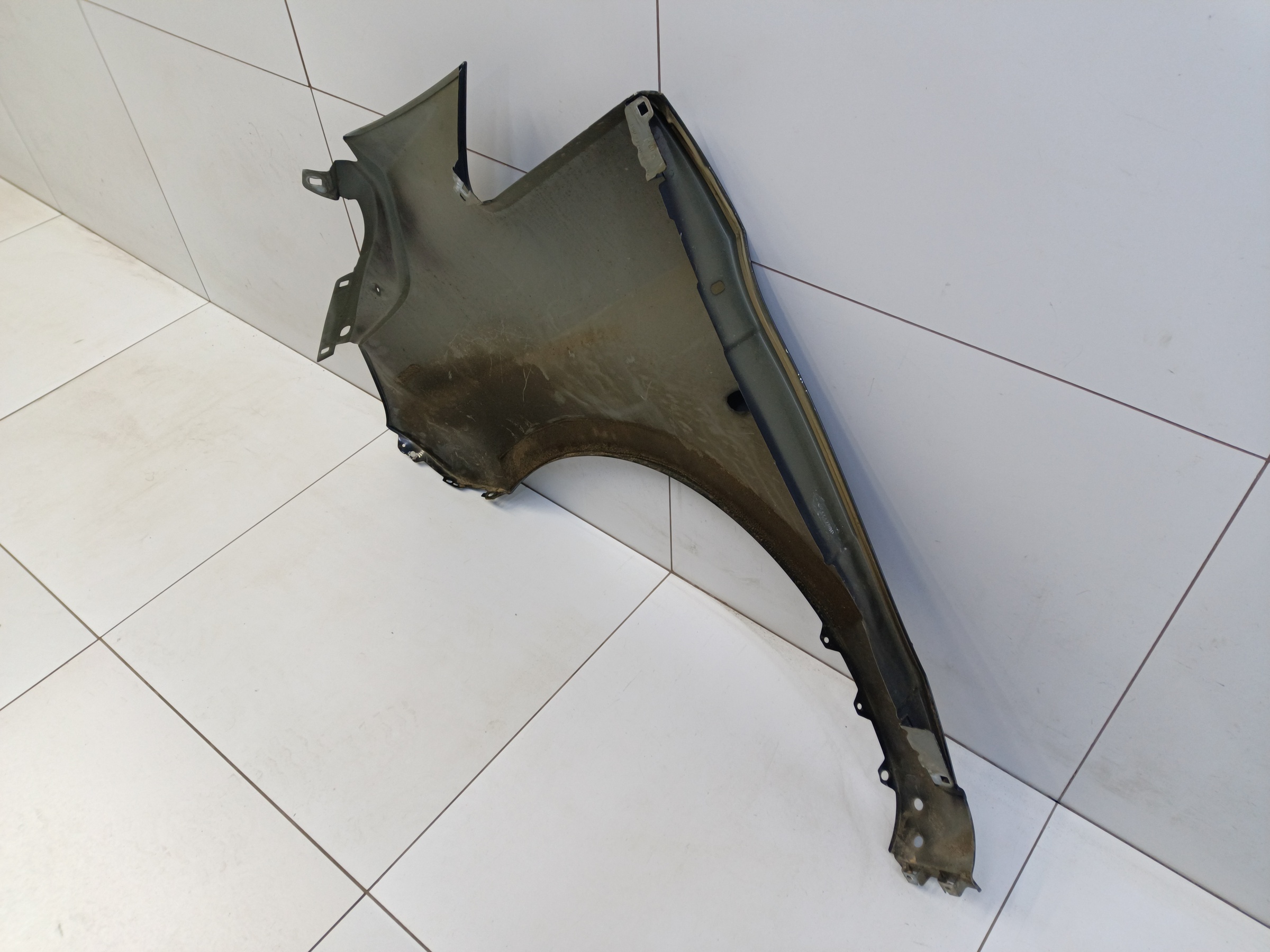 Крыло переднее правое Mercedes Benz Vito W447 под повторитель