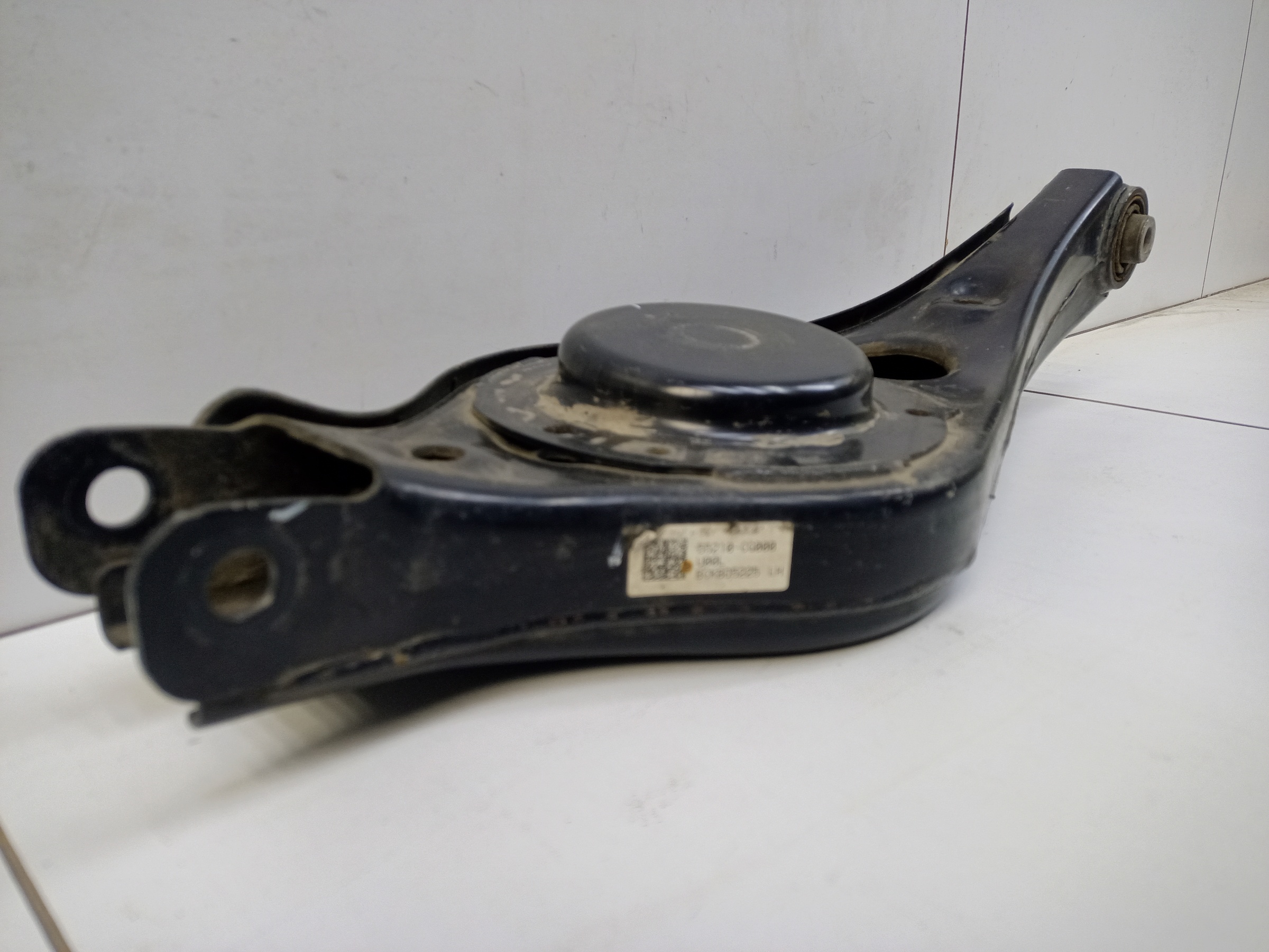 Рычаг задней подвески нижний левый Hyundai Staria