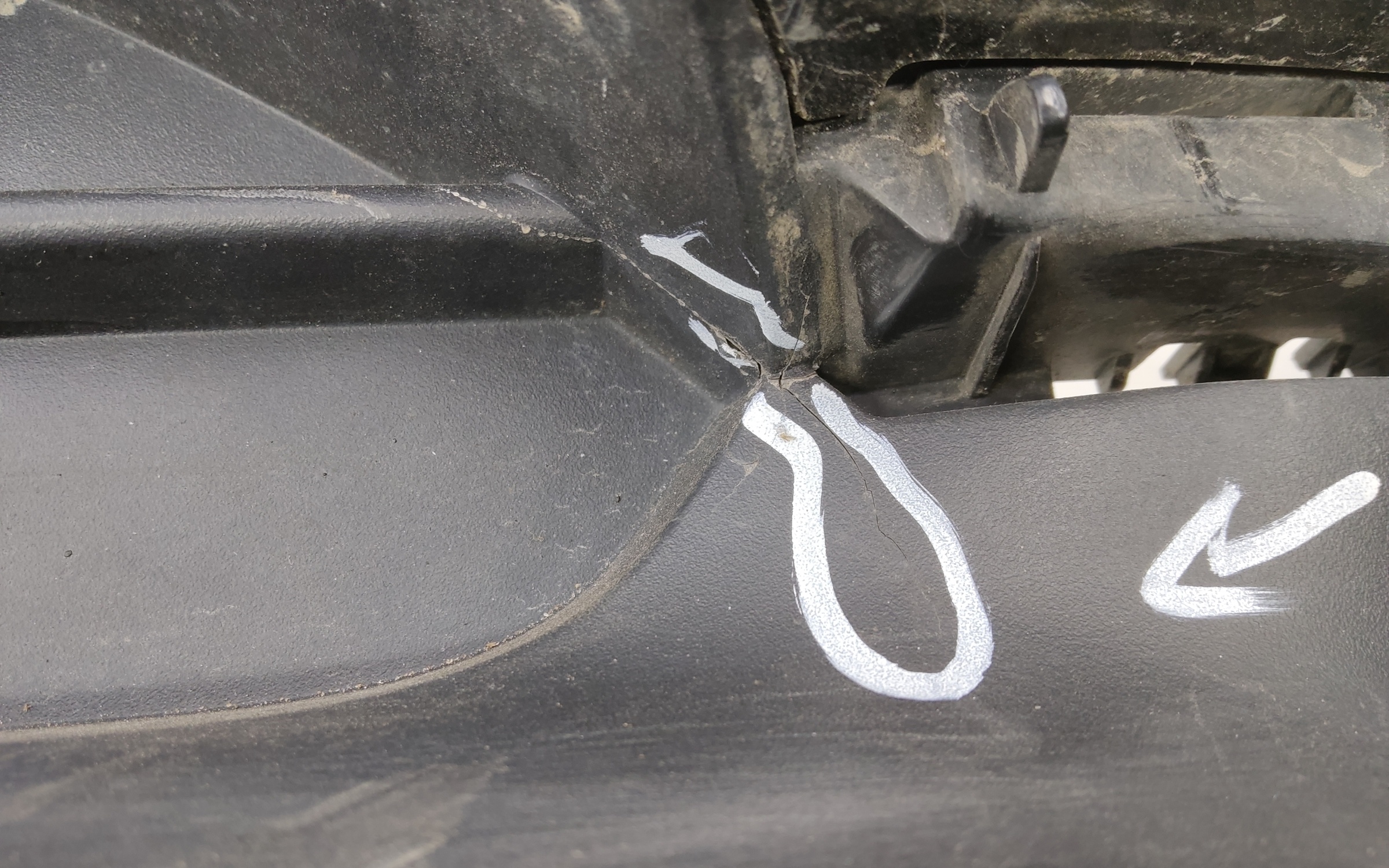 Бампер передний Geely Tugella 1 Restail