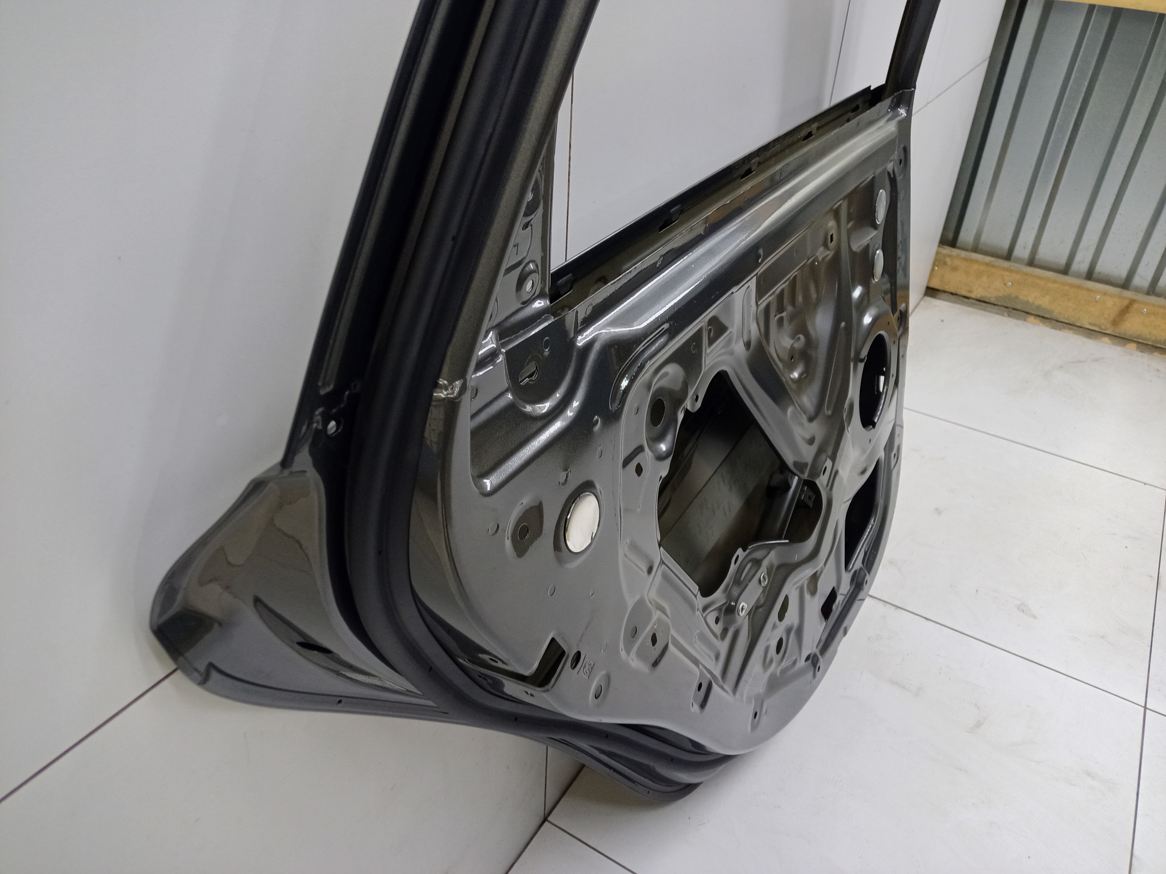 Дверь задняя левая Geely Emgrand 2