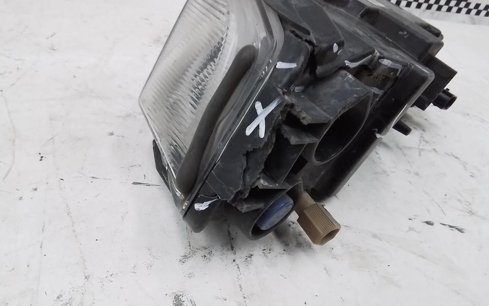 Фара ПТФ передняя правая Volvo FM 5 LED