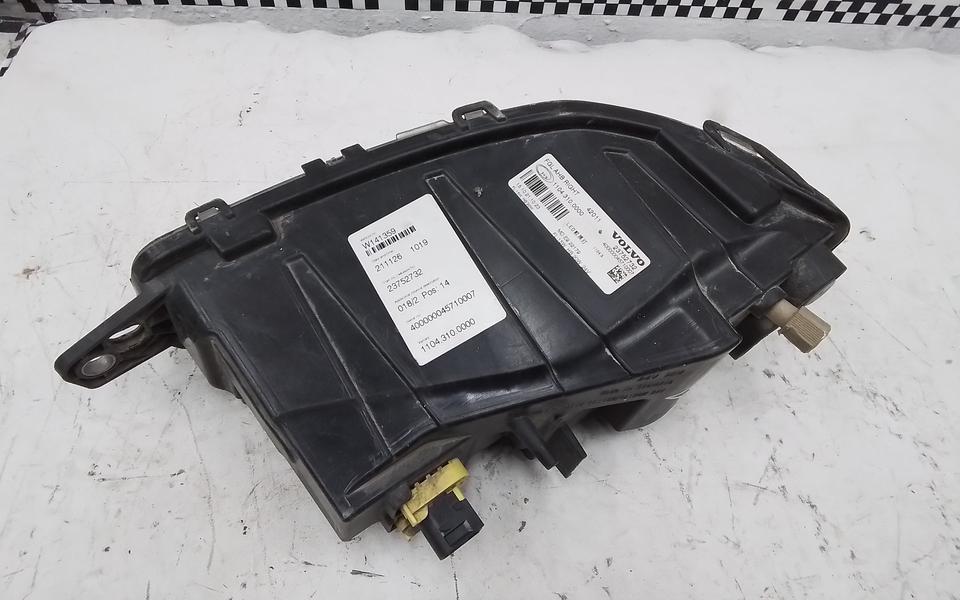 Фара ПТФ передняя правая Volvo FM 5 LED