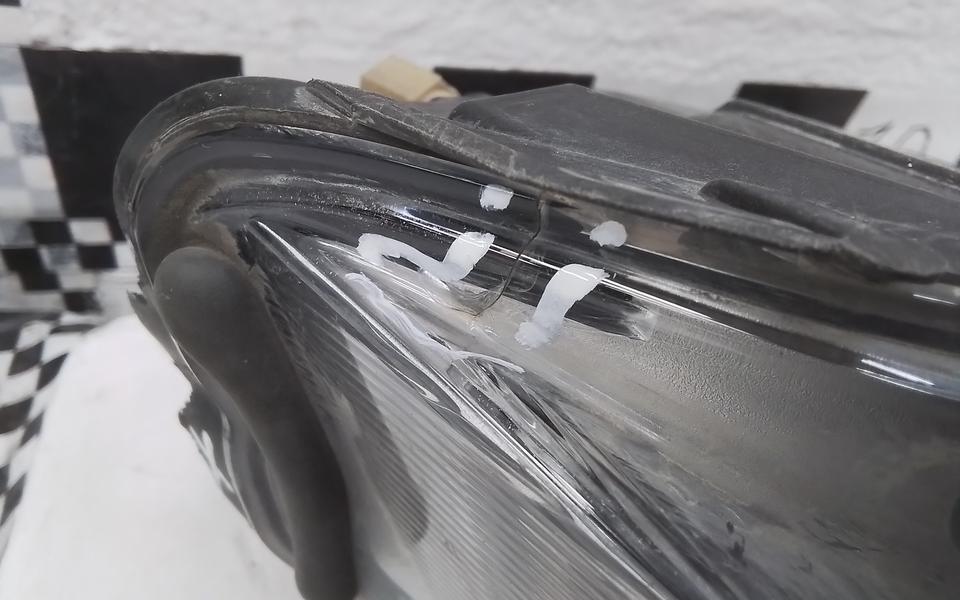 Фара ПТФ передняя правая Volvo FM 5 LED
