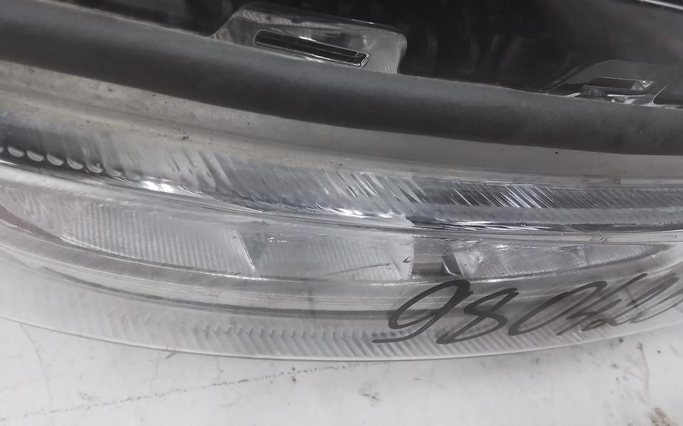 Фара ПТФ передняя правая Volvo FM 5 LED
